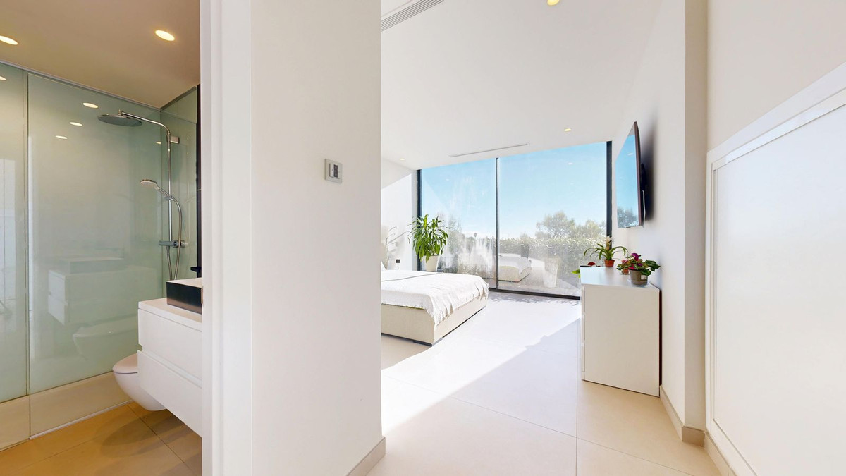 4 Bedroom Villa in Marbella - Foto 25