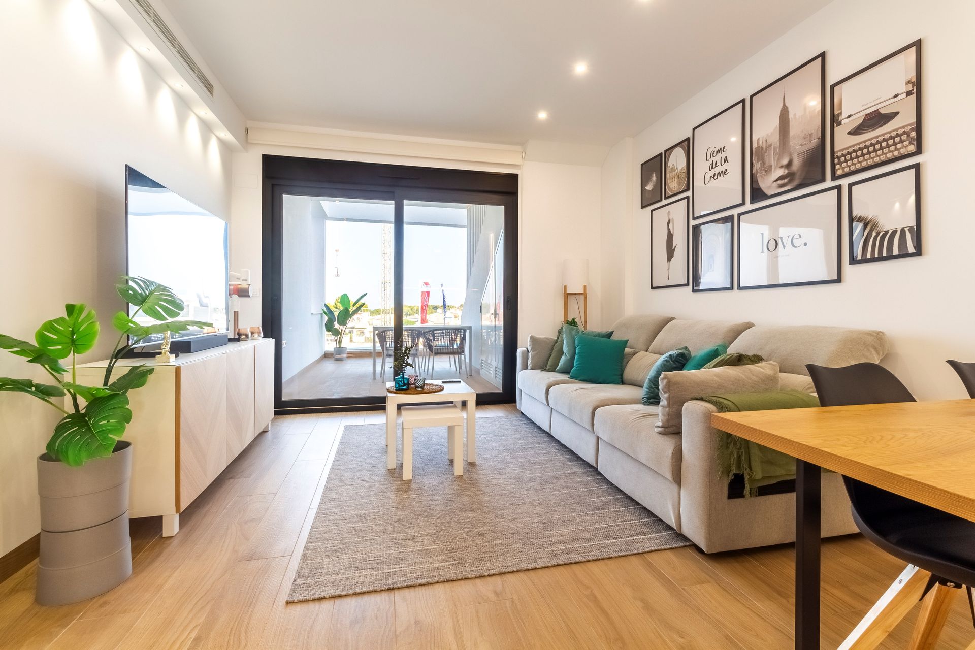Apartamento com 2 quartos com piscina em Alicante, Espanha – Foto 2