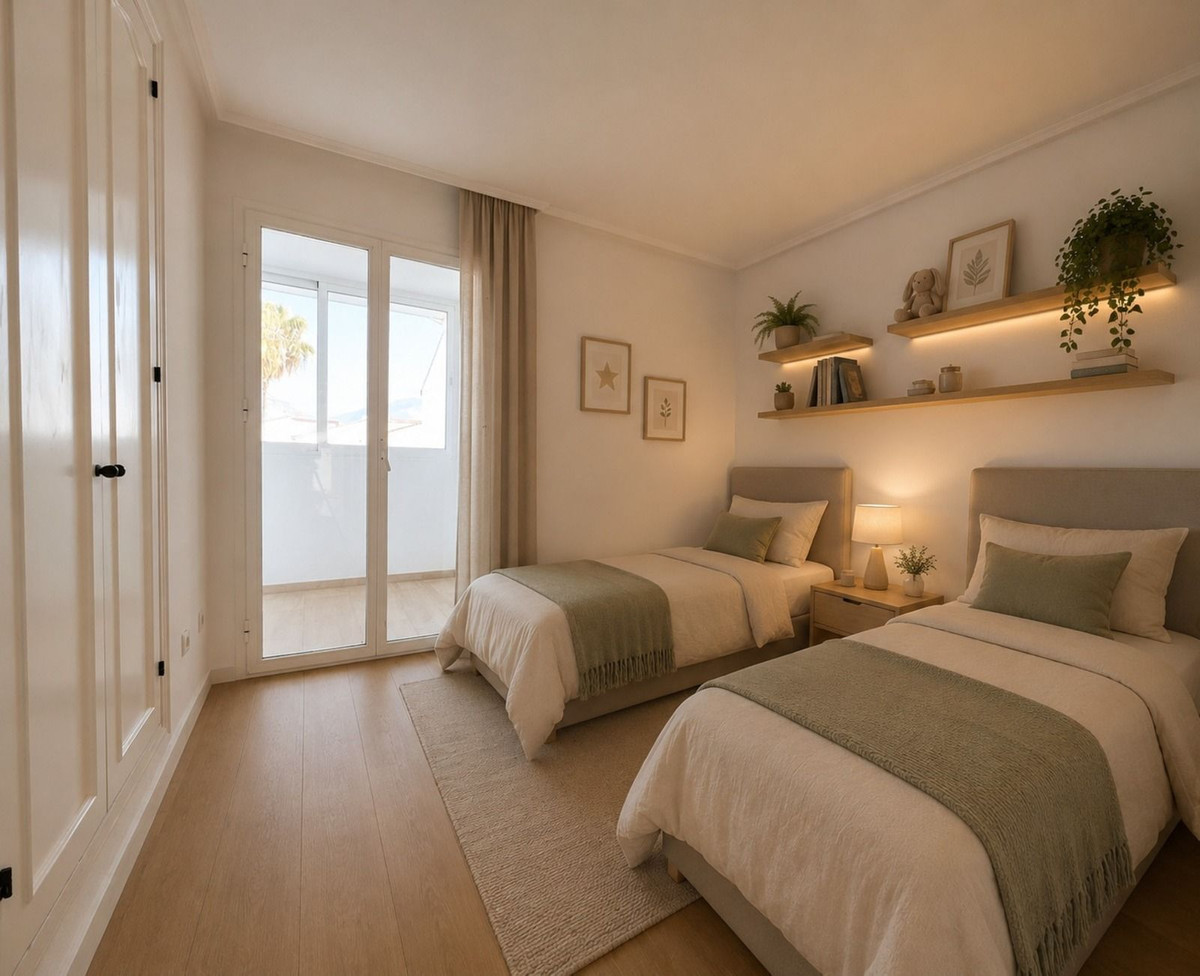 2 Bedroom Apartment in Estepona - Photo 19