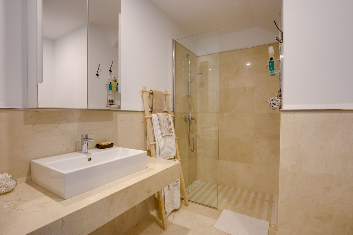 6 Bedroom Villa in Benahavís - Foto 27