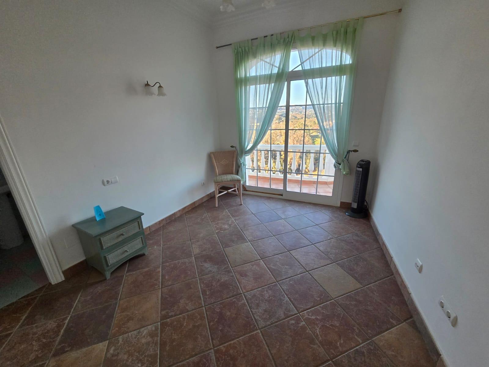 5 Bedroom Villa in Mijas - Photo 15
