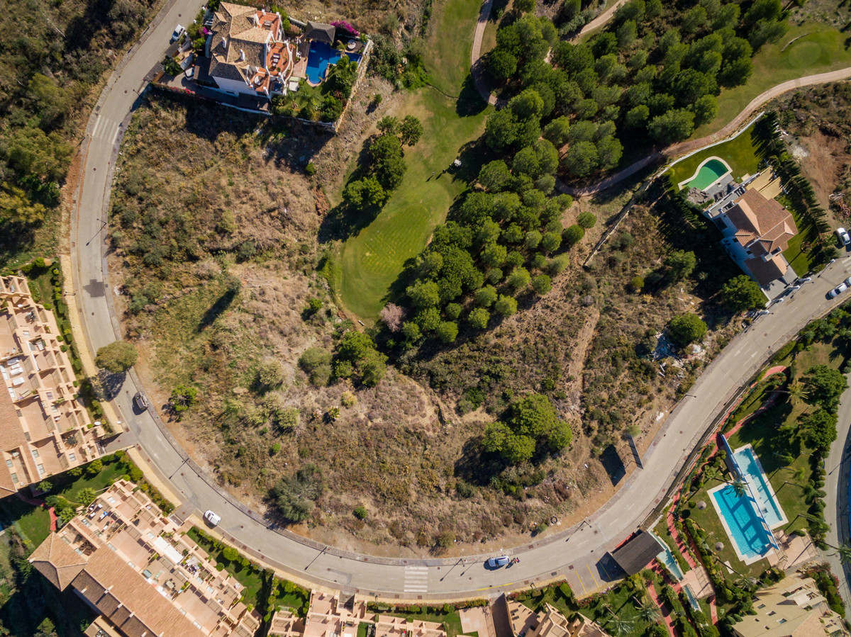1,058 m² Plot in Estepona - Photo 8