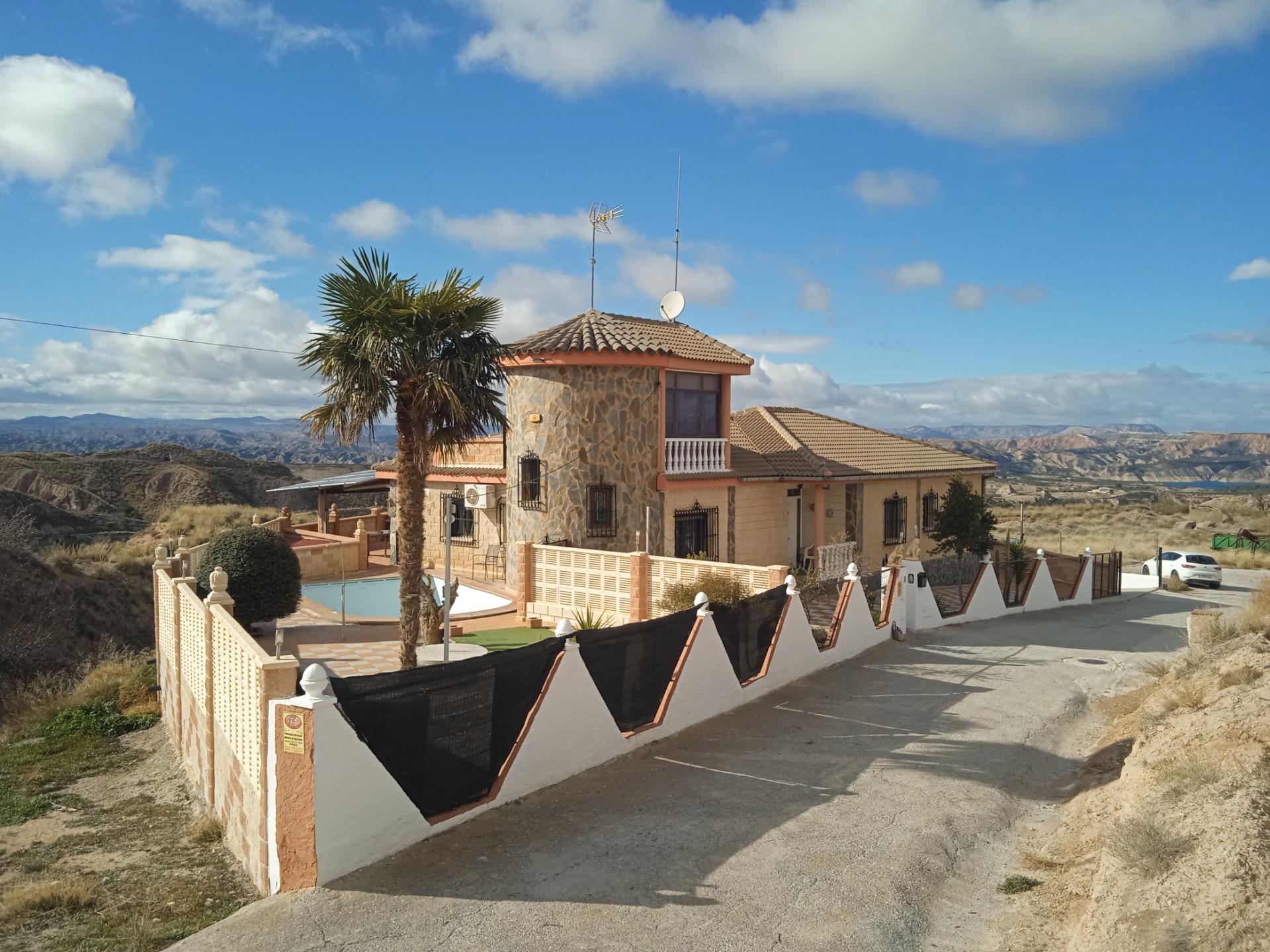 Moradia com 4 quartos com piscina em Granada, Espanha – Foto 1