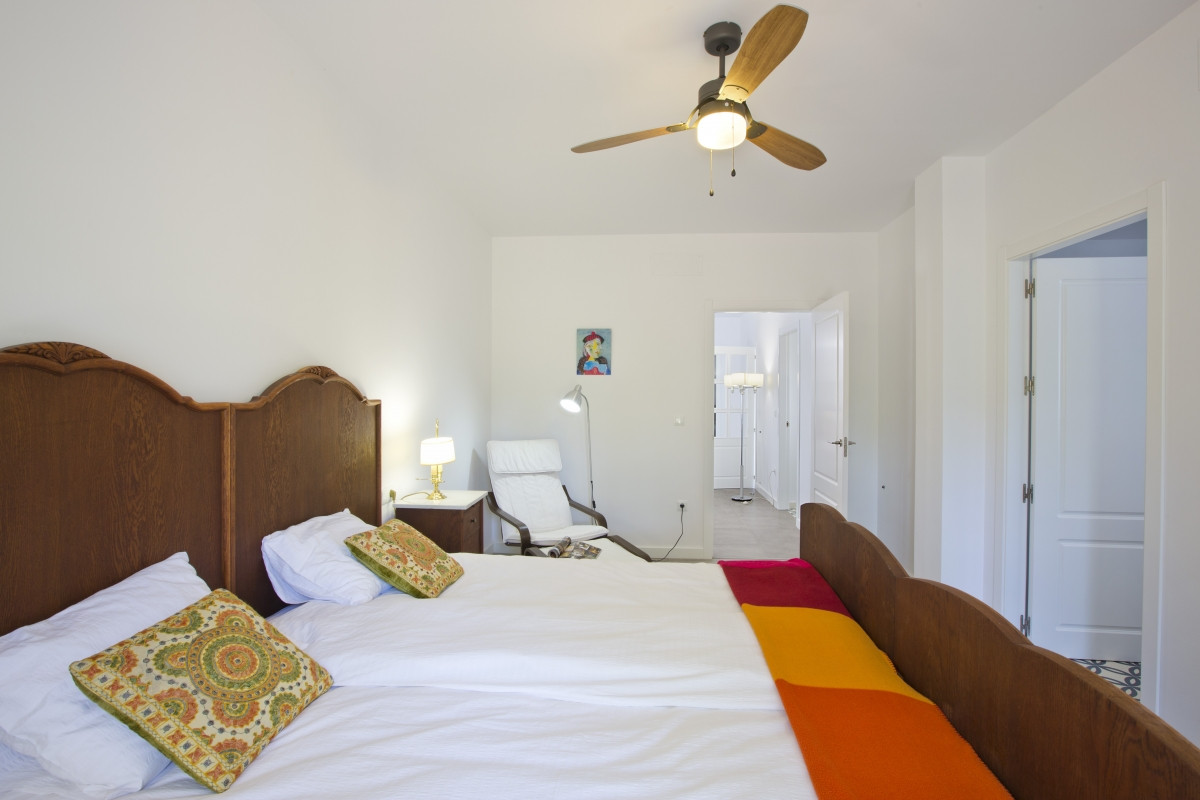 Chalet de 3 dormitorios con piscina en Málaga – Foto 21