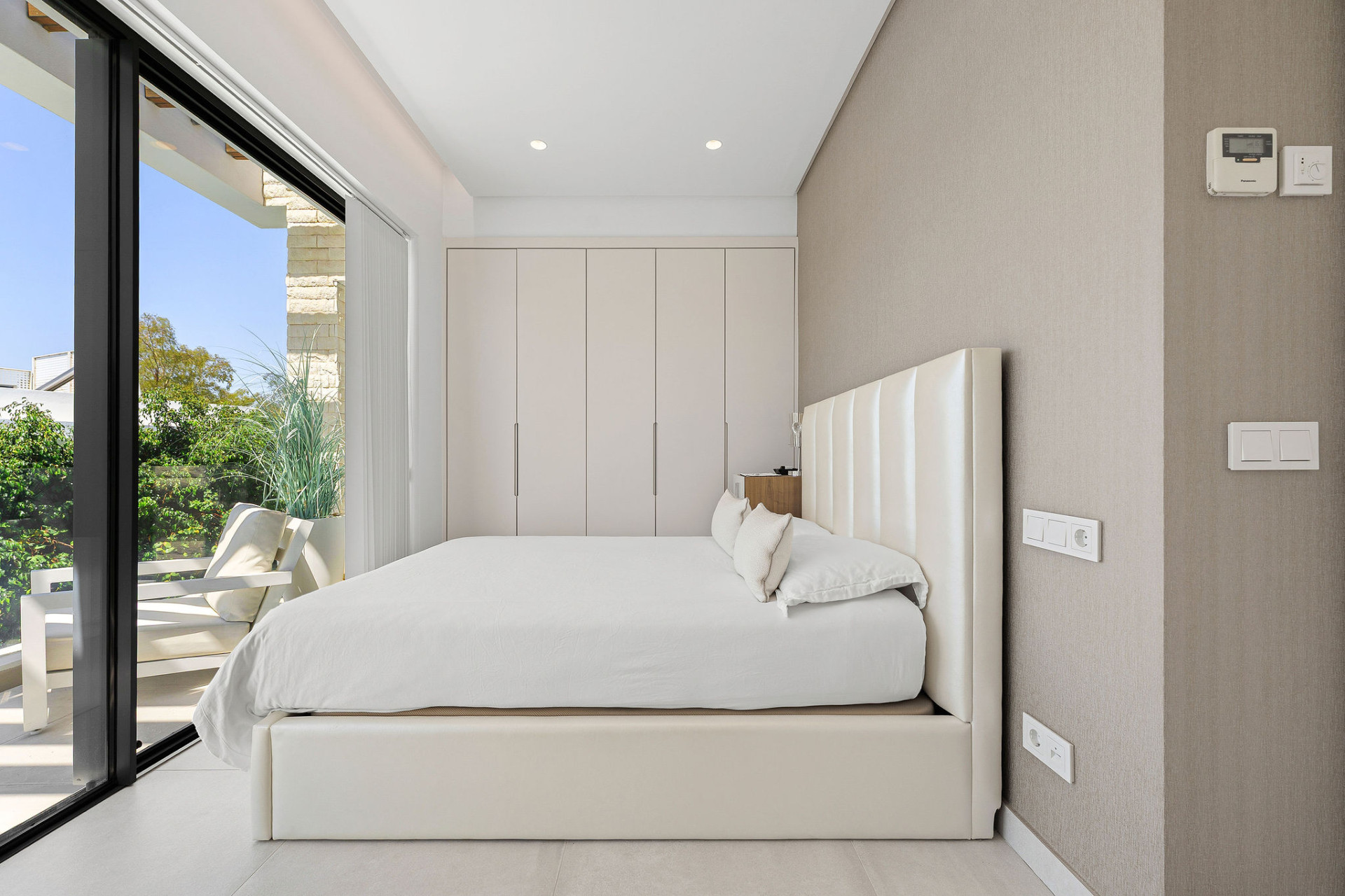 4 Bedroom Villa in Estepona - Photo 24