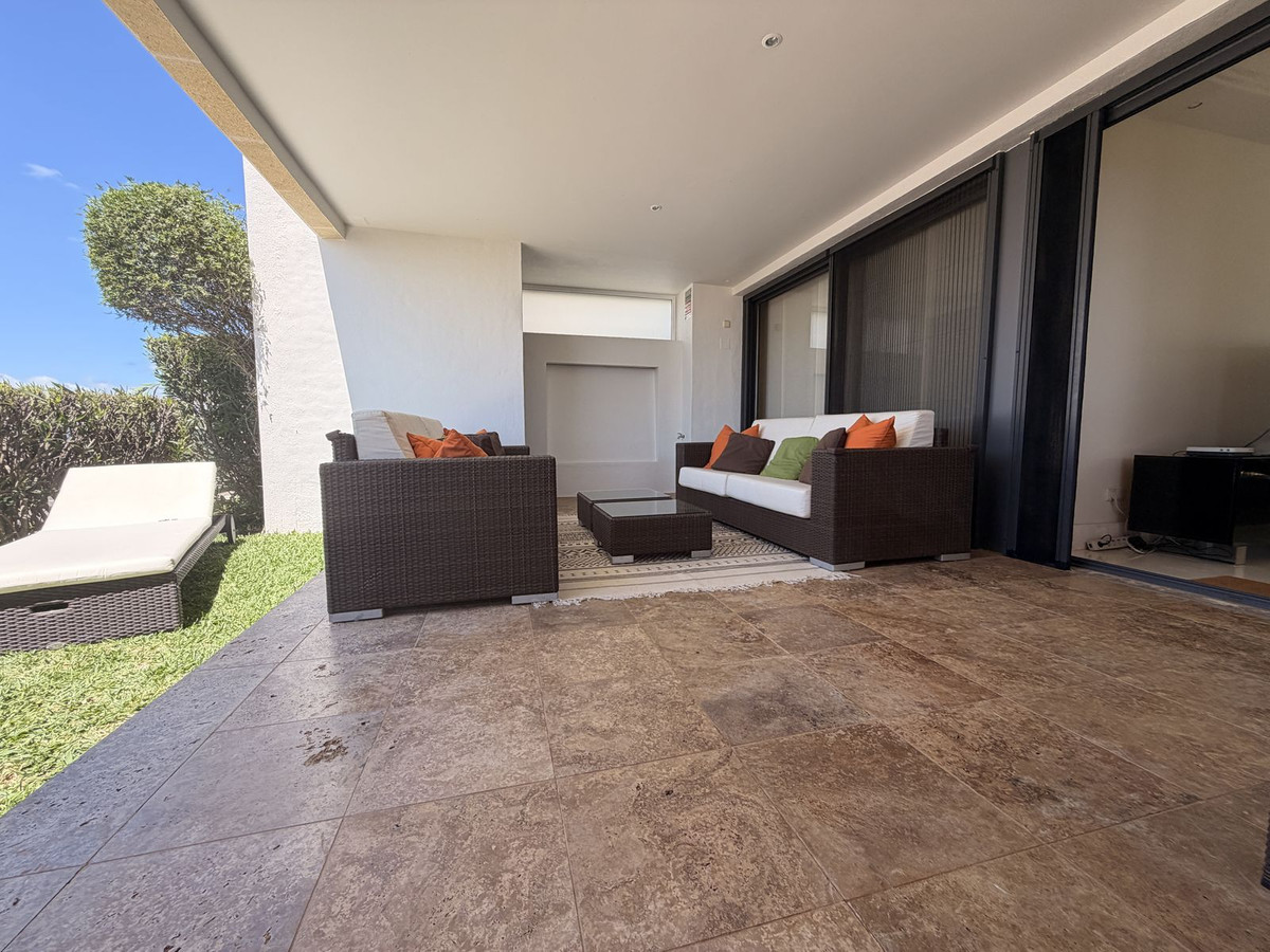 2 Bedroom Apartment in Marbella - Photo 6