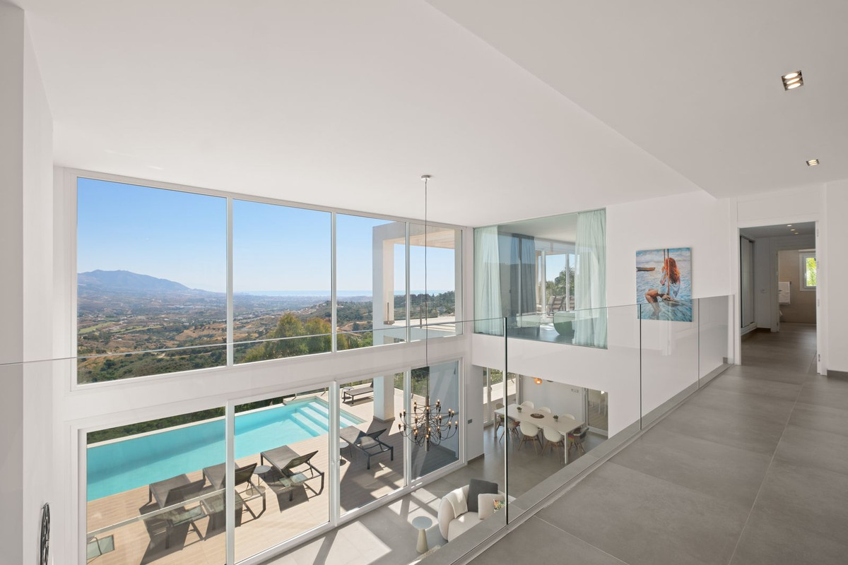 5 Bedroom Villa in Marbella