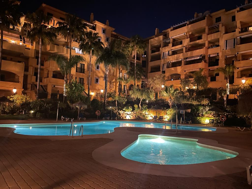 2 Bedroom Apartment in San Pedro de Alcántara - Photo 28