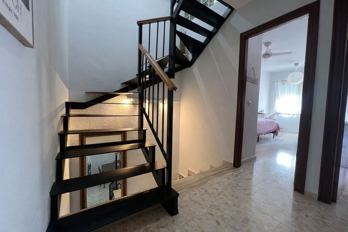 3 Bedroom Townhouse in Benalmádena - Photo 11