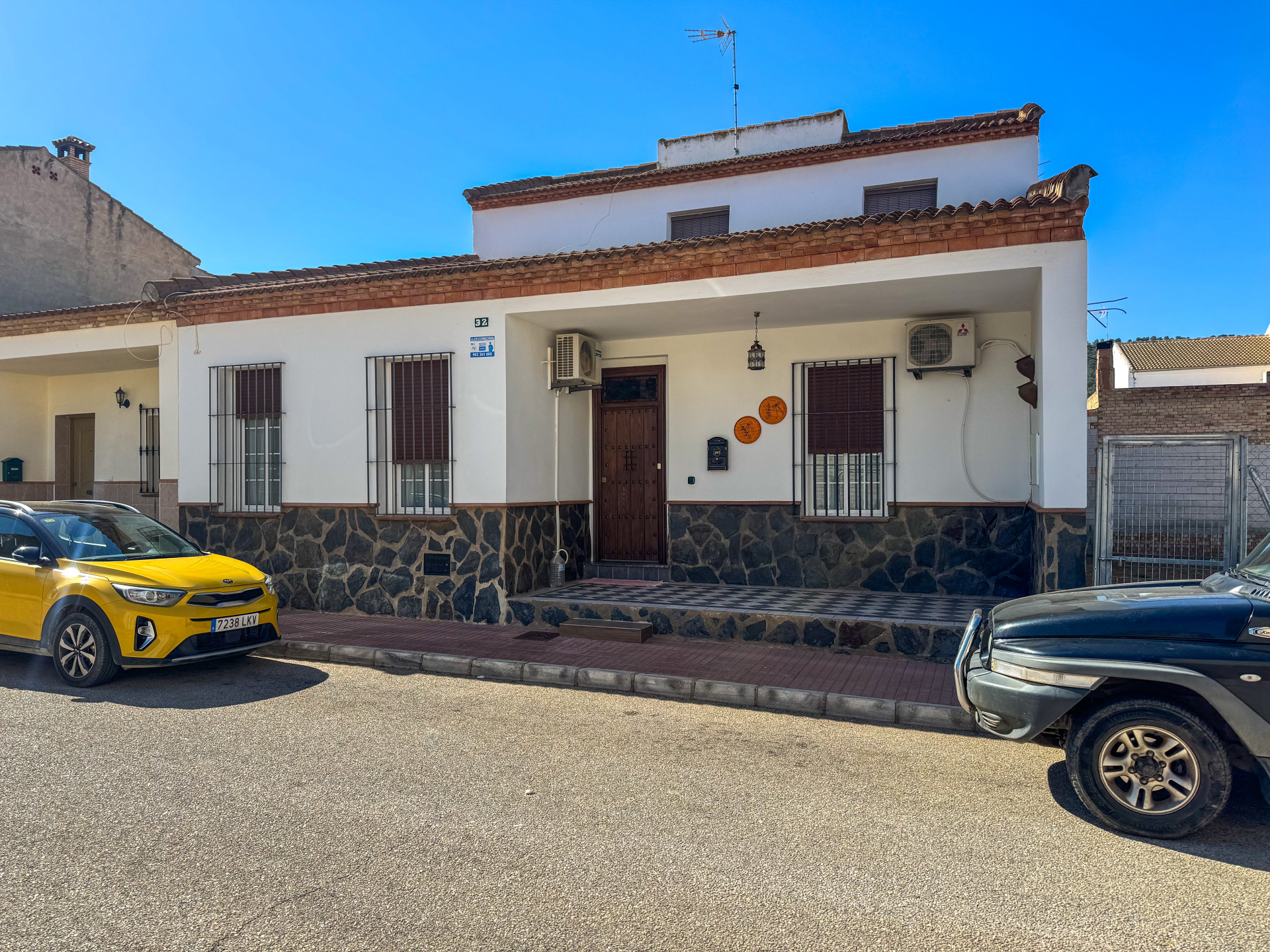 Townhouse in Humilladero