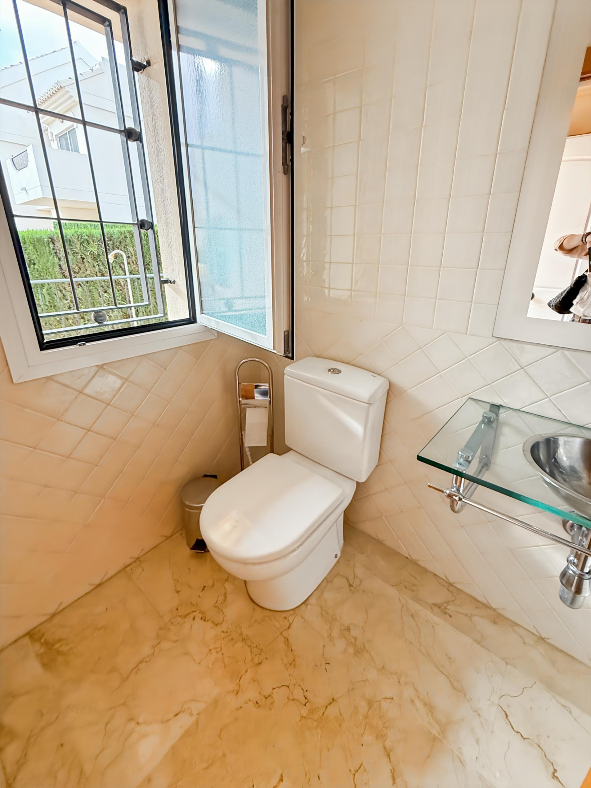 3 Bedroom Townhouse in Marbella - Photo 11