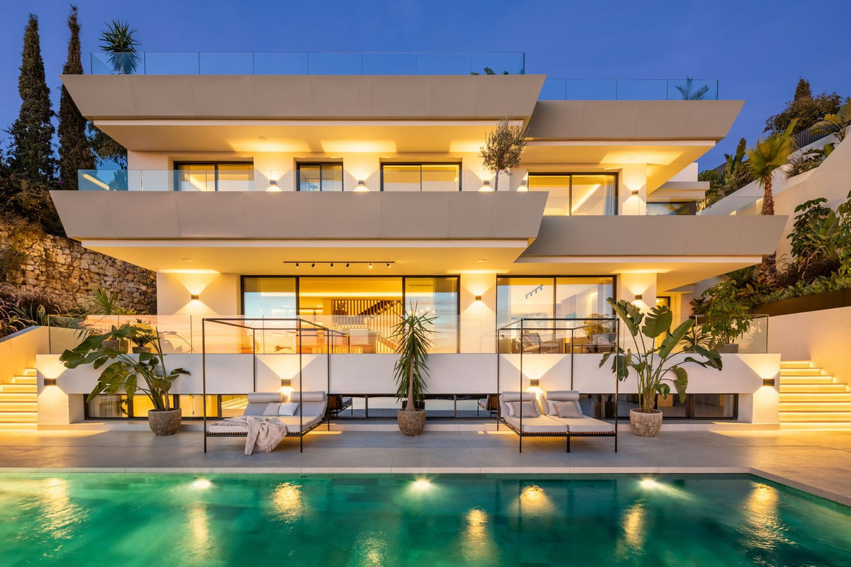 5 Bedroom Villa in Marbella - Photo 42