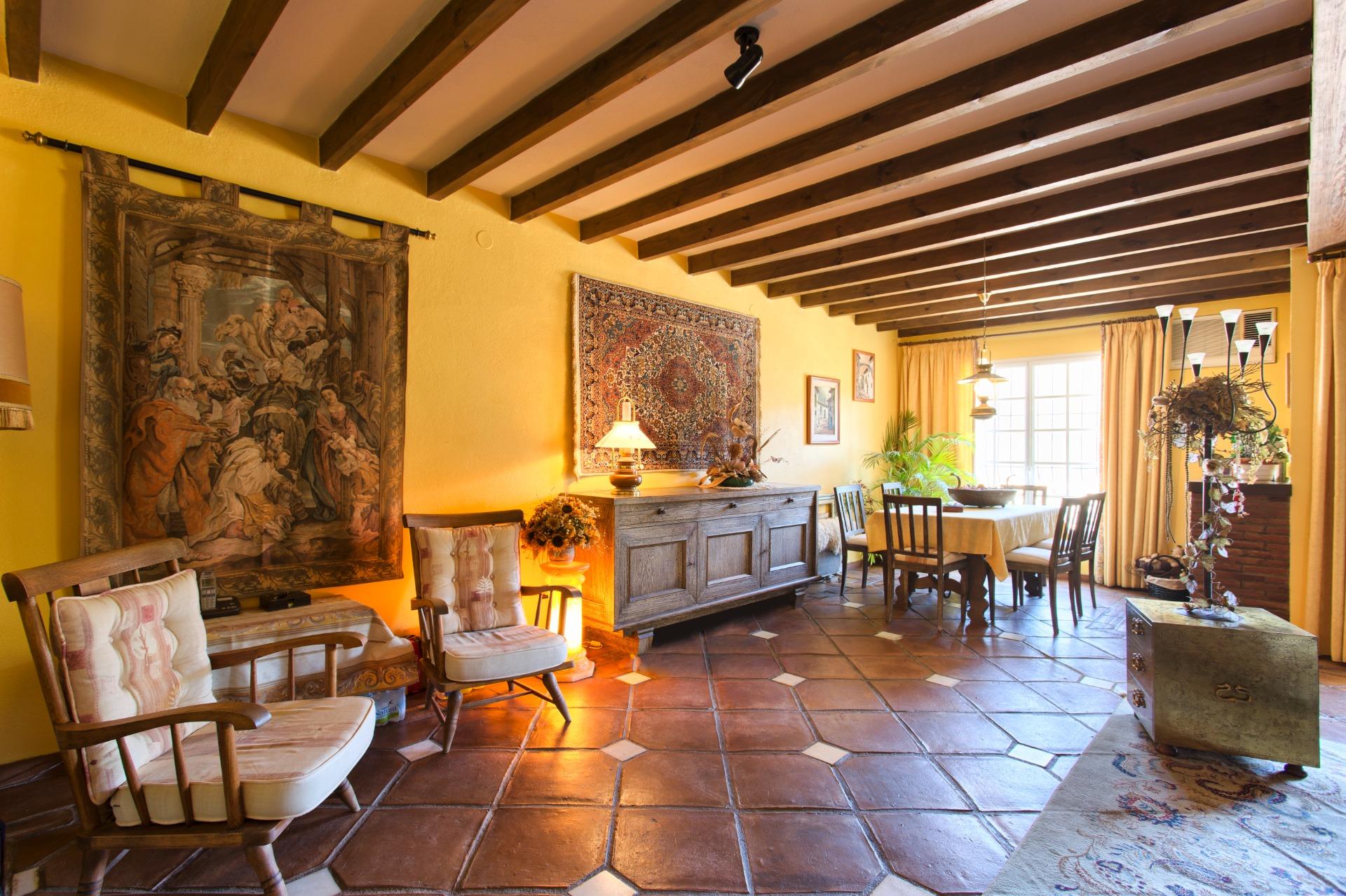 3 Bedroom Townhouse in Benahavís - Photo 5