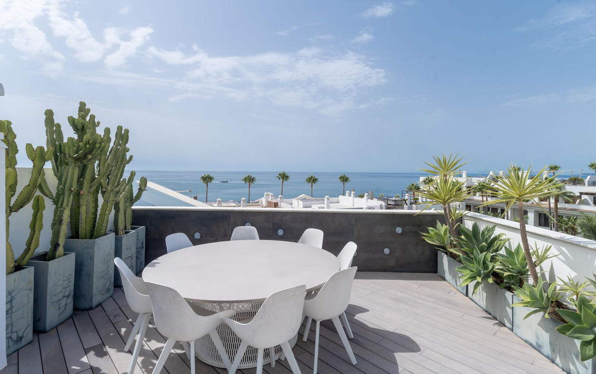 3 Bedroom Apartment in Estepona - Photo 34
