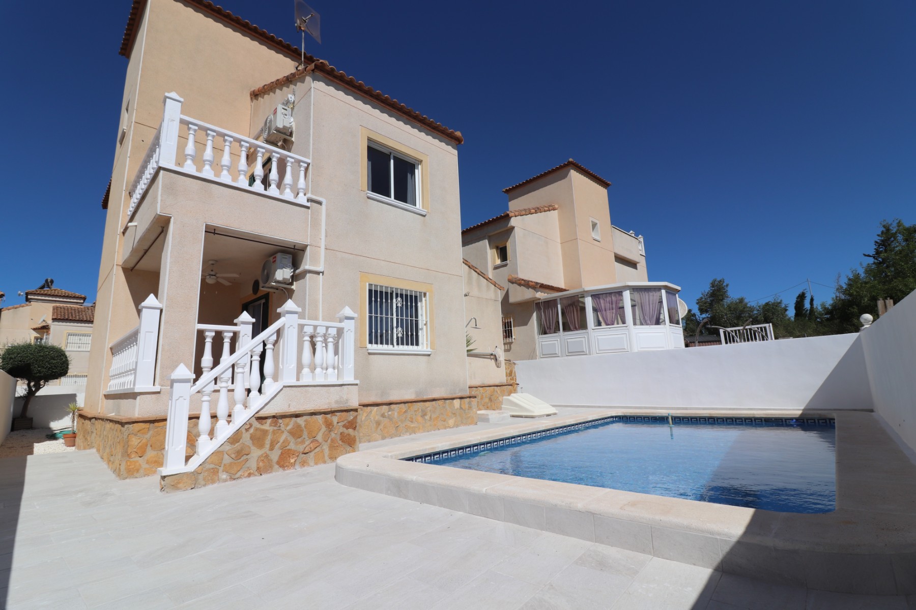 Moradia com 3 quartos com piscina em Alicante, Espanha – Foto 1