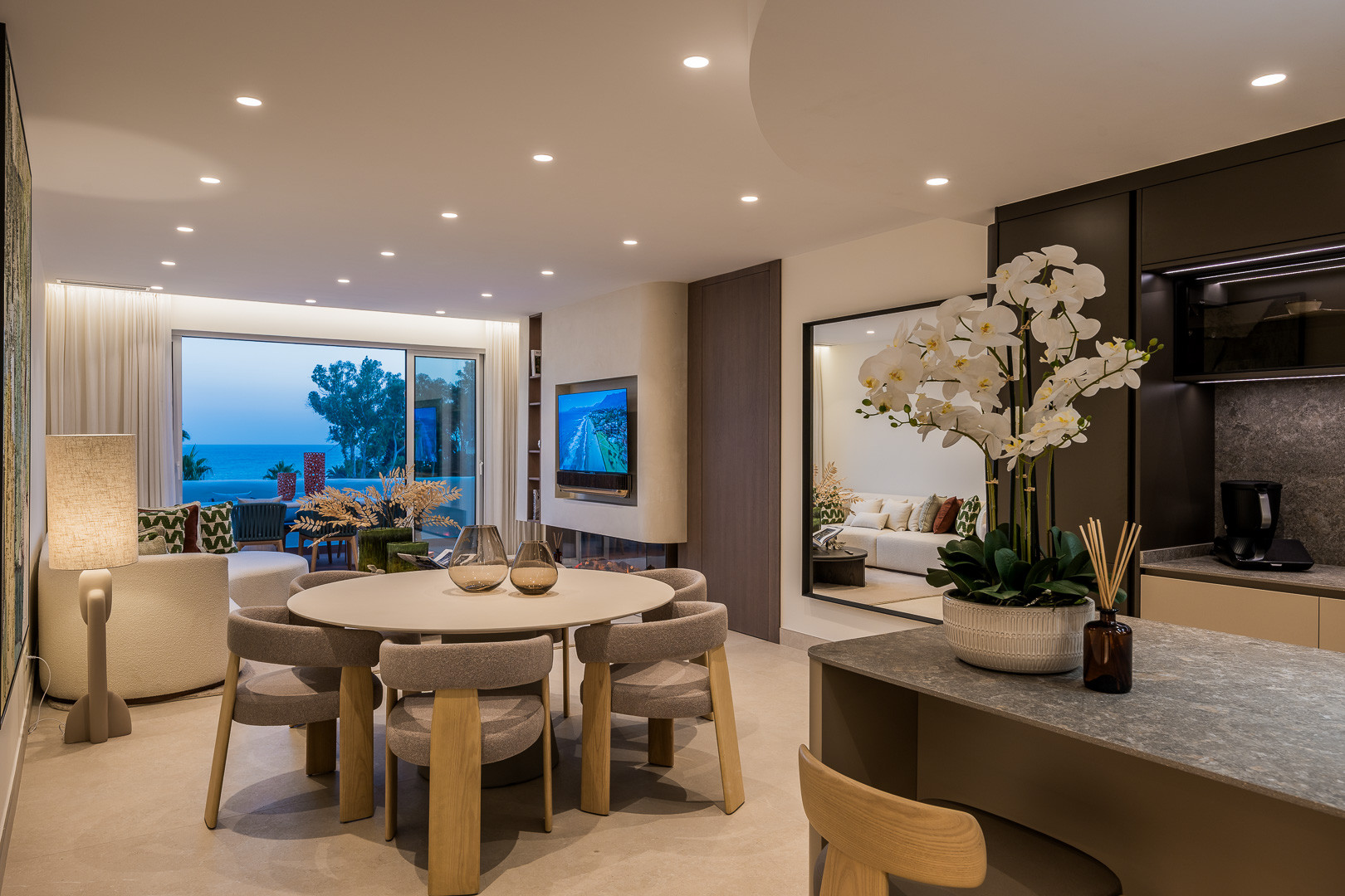 3 Bedroom Penthouse in Estepona - Photo 24