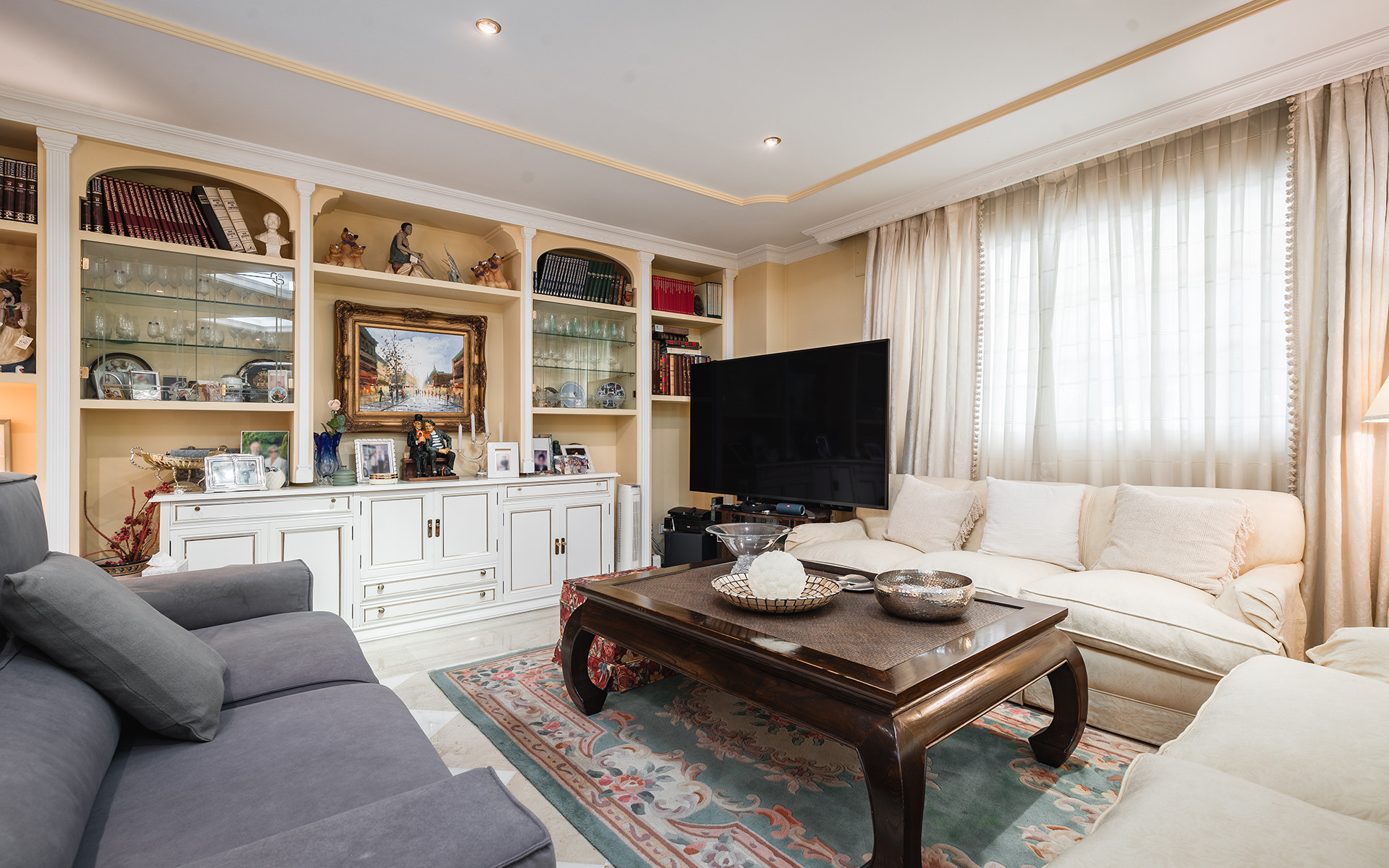 5 Bedroom Villa in Marbella - Photo 7