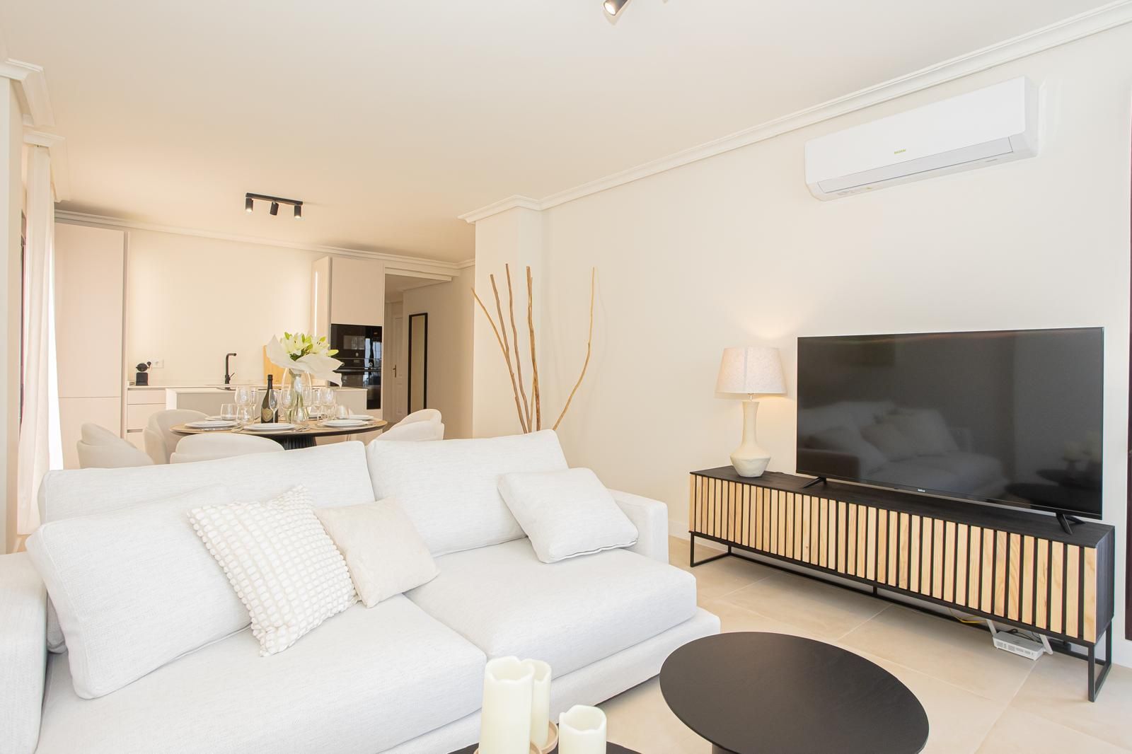 3 Bedroom Apartment in Marbella - Photo 6
