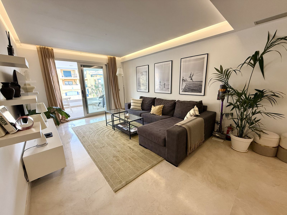 3 Bedroom Penthouse in San Pedro de Alcántara - Photo 18