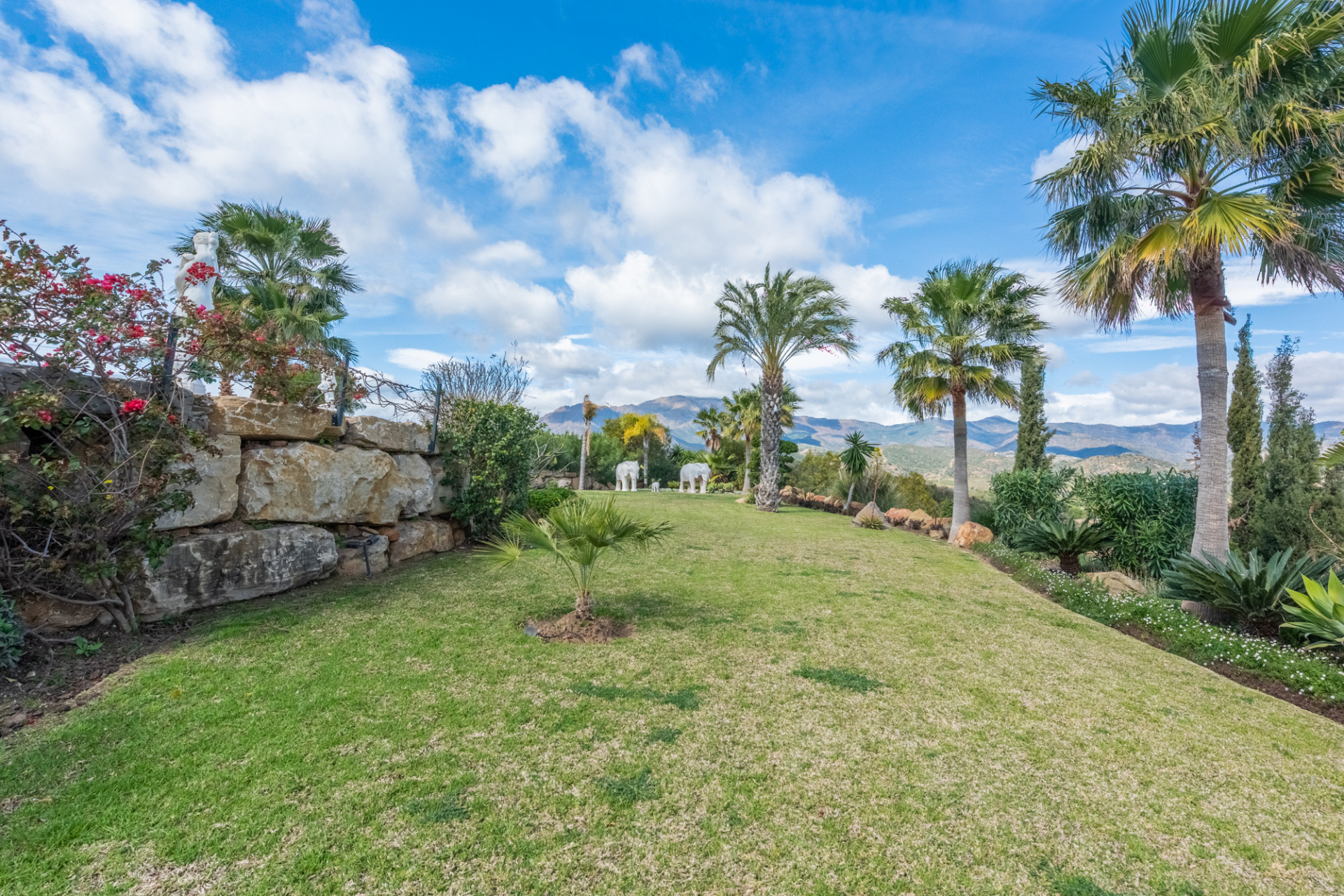 6 Bedroom Villa in Estepona - Фото 31