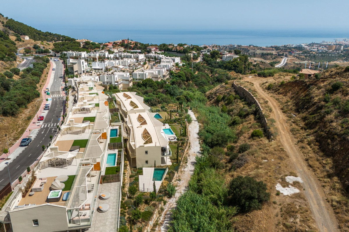 3 Bedroom Apartment in Benalmádena - Photo 27