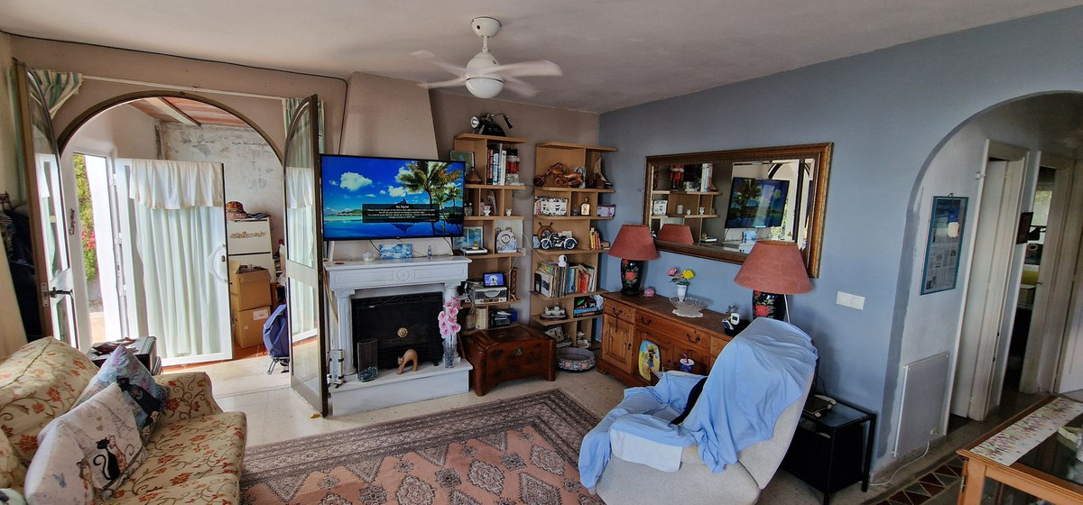 2 Bedroom Villa in Manilva - Photo 23