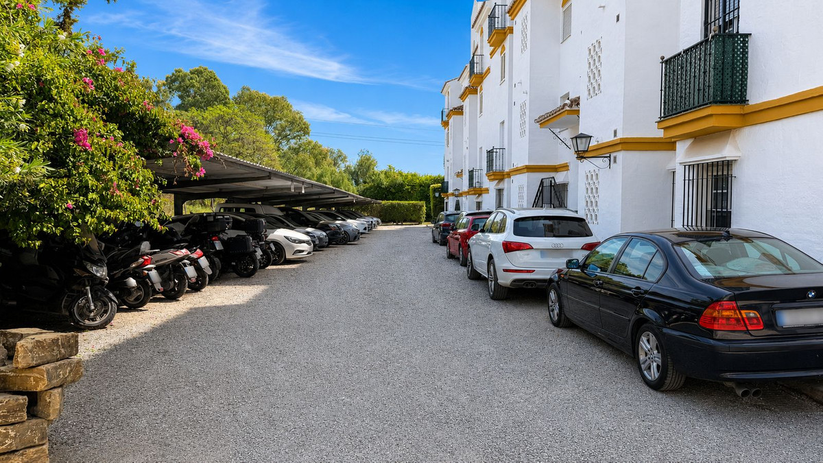 2 Bedroom Apartment in Estepona - Foto 17