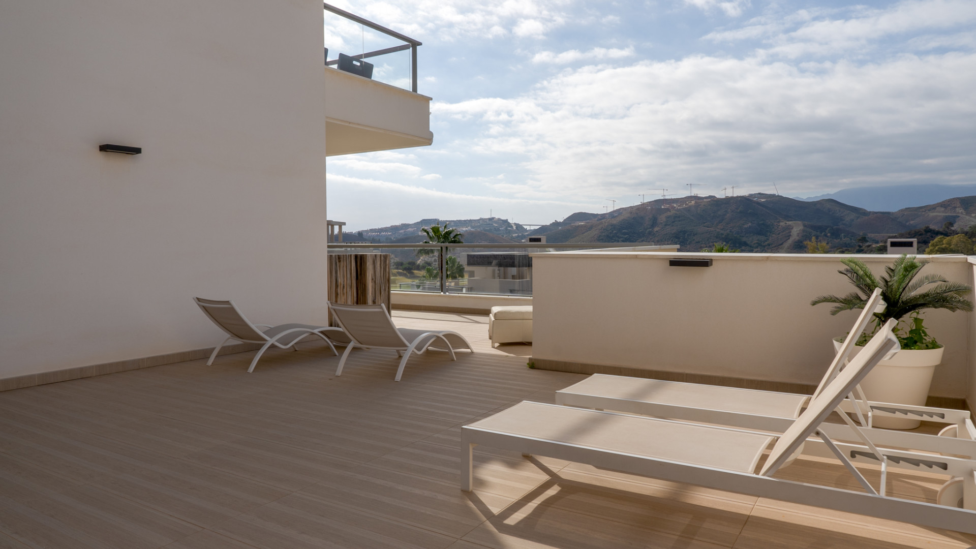 3 Bedroom Apartment in Benahavís - Photo 46