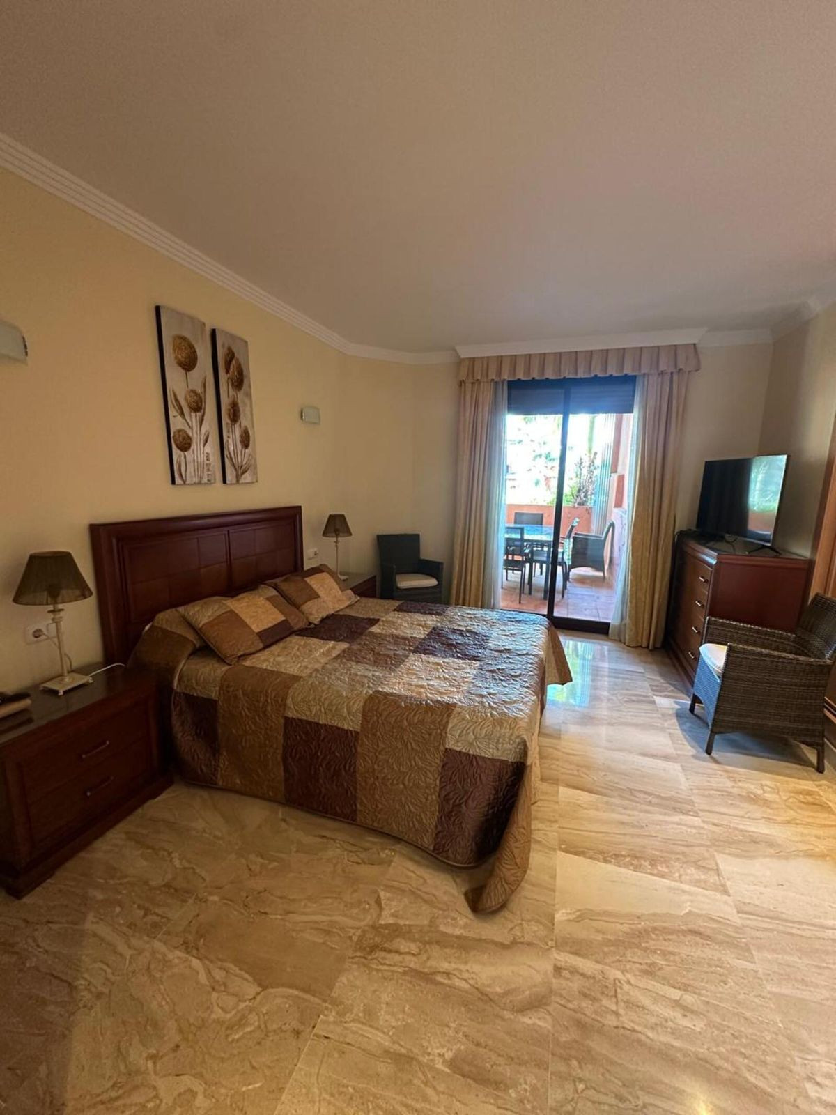 3 Bedroom Apartment in Estepona - Photo 18