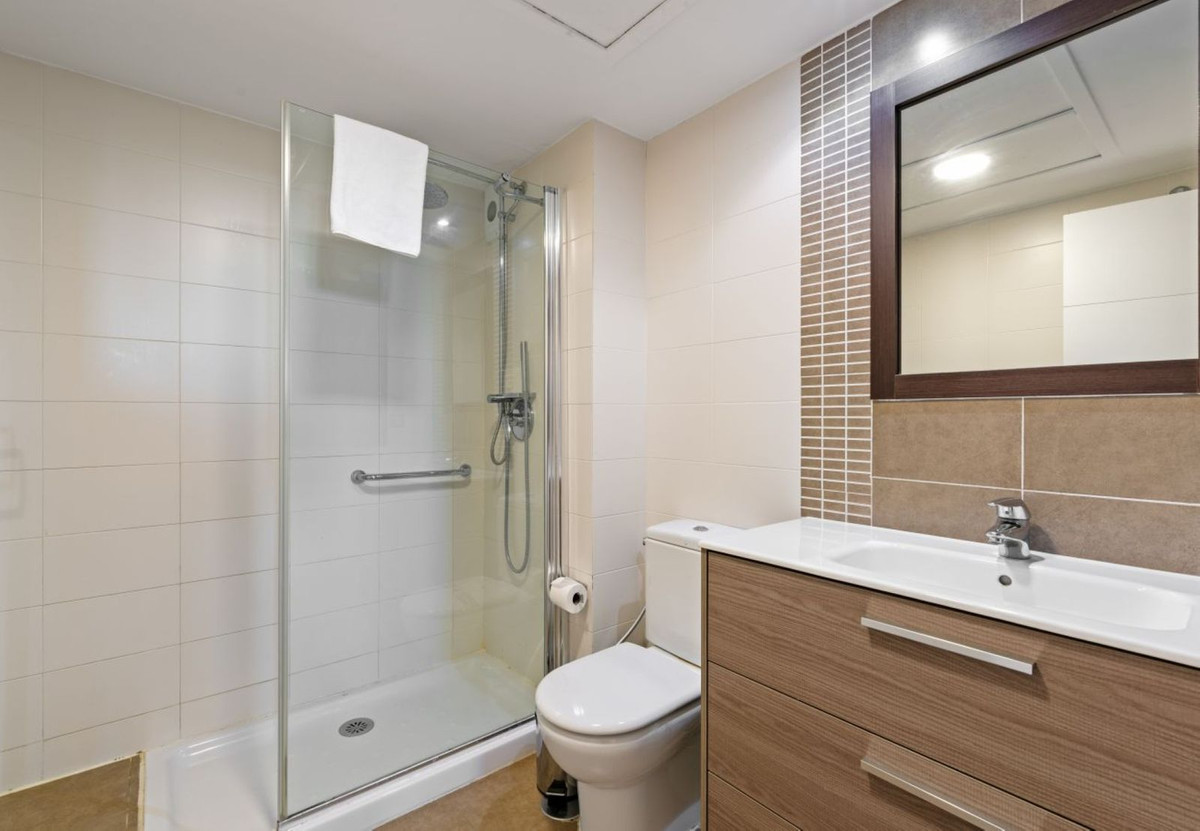 2 Bedroom Apartment in Estepona - Foto 11