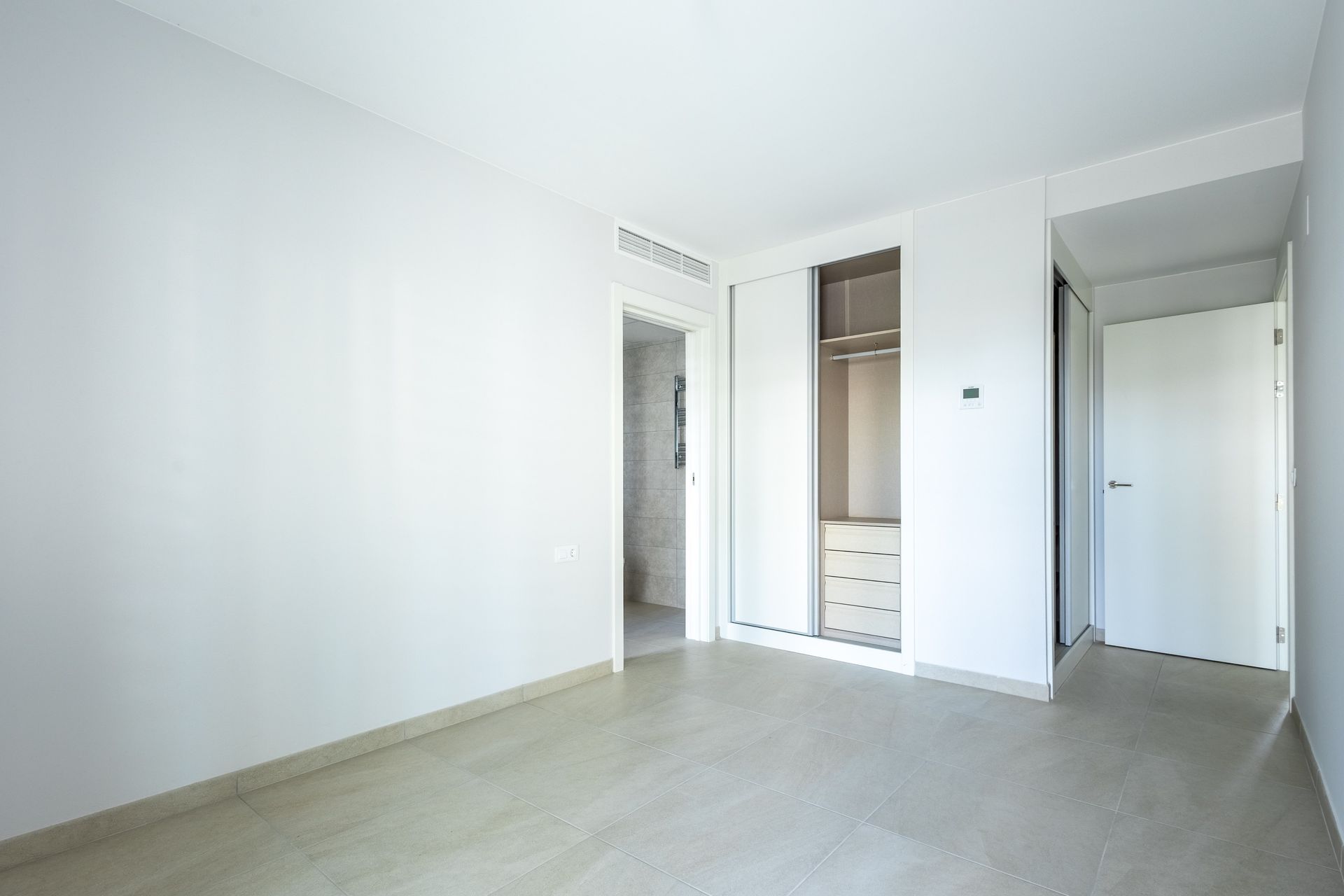 Apartamento com 3 quartos com piscina em Alicante, Espanha – Foto 25
