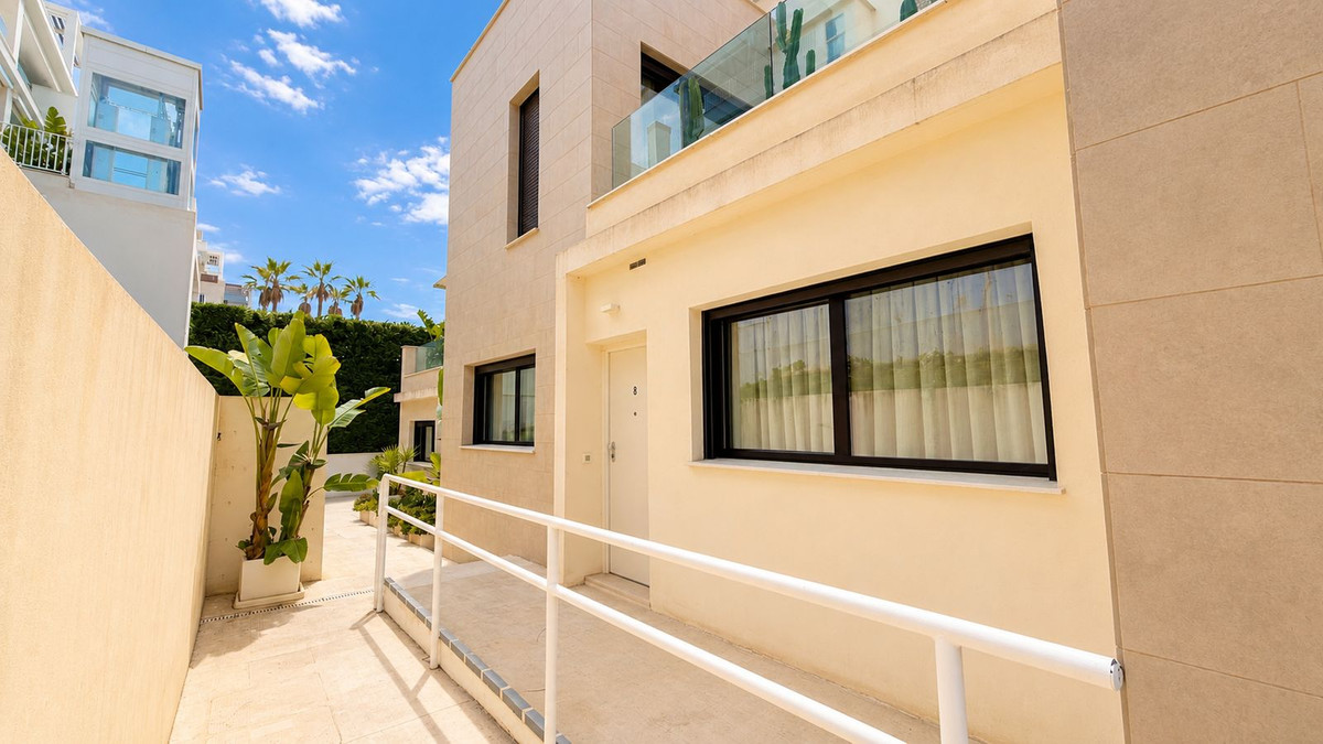 4 Bedroom Townhouse in Mijas - Photo 24