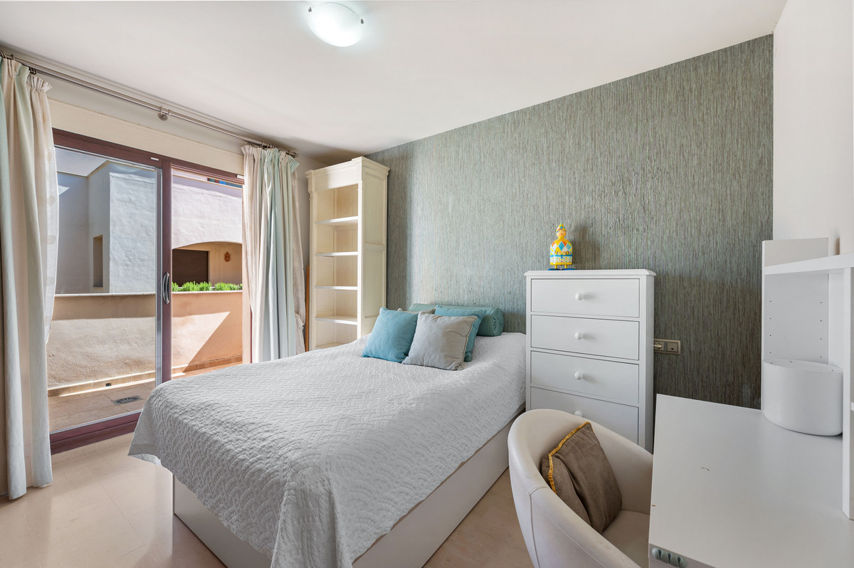2 Bedroom Apartment in Marbella - Photo 19