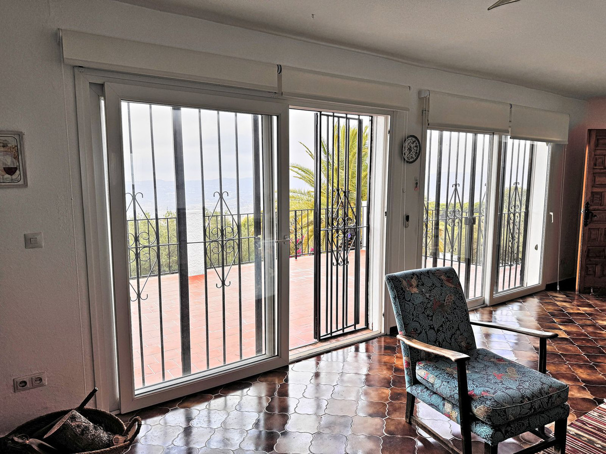 4 Bedroom Villa in Mijas - Photo 11