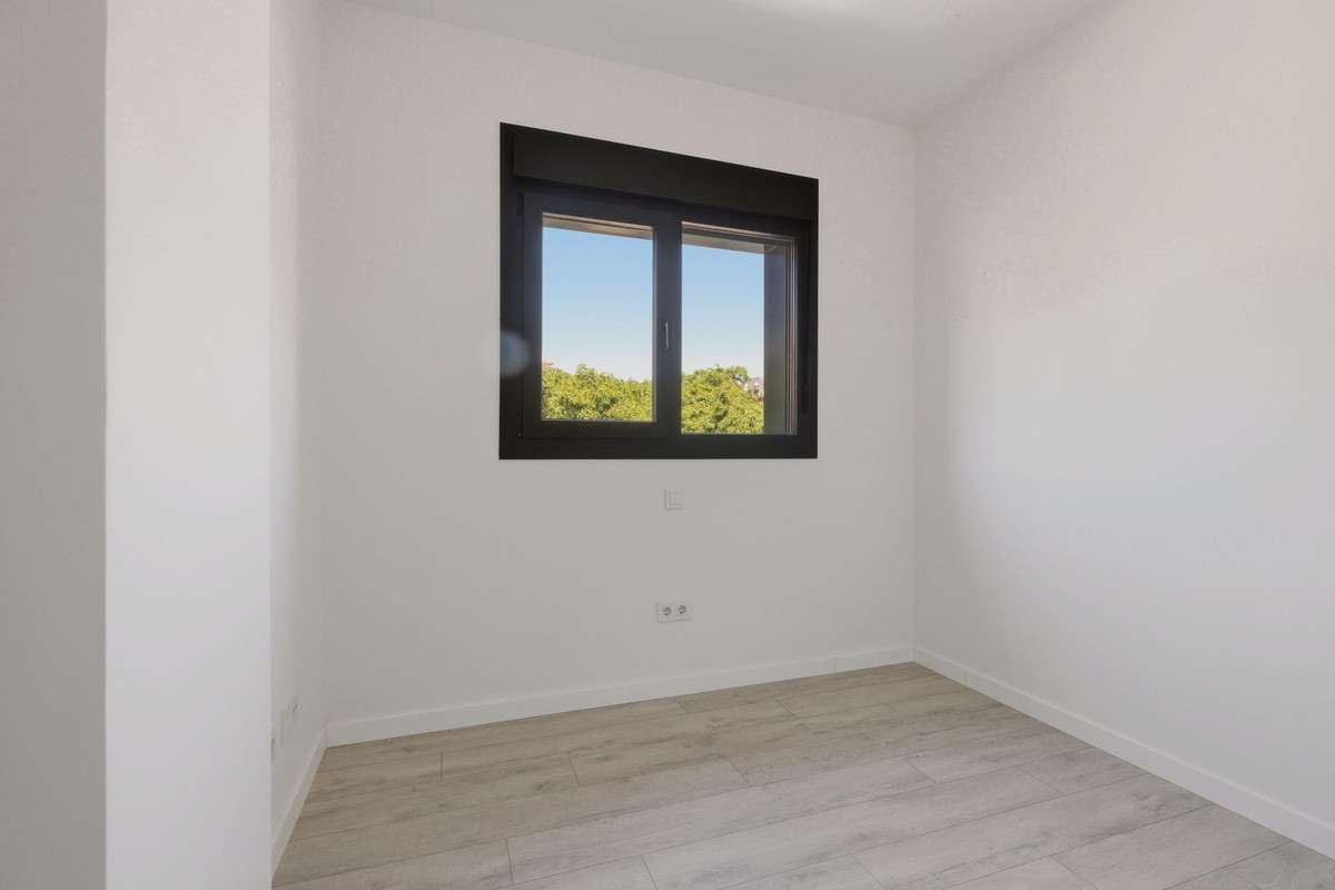 3 Bedroom Apartment in Estepona - Photo 23