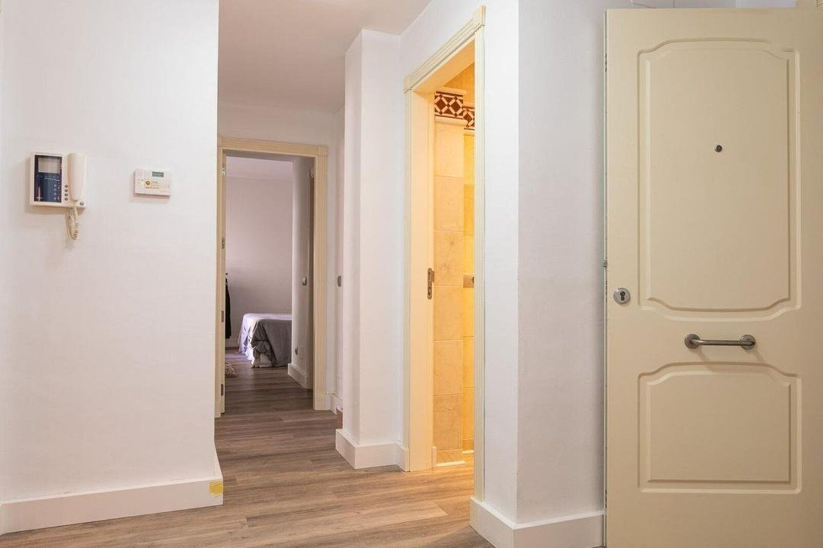 2 Bedroom Apartment in Marbella - Photo 8