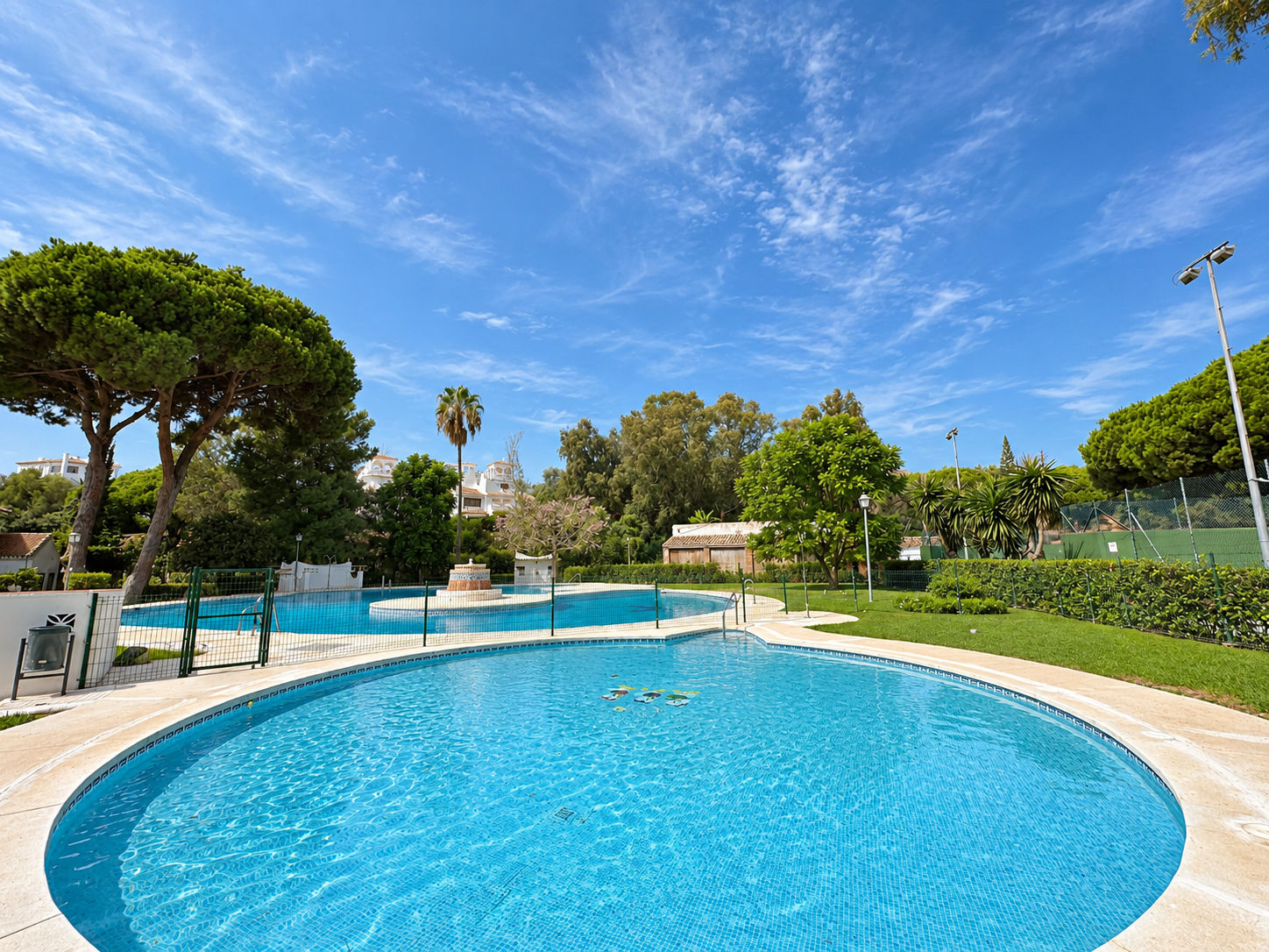 3 Bedroom Townhouse in Marbella - Photo 3