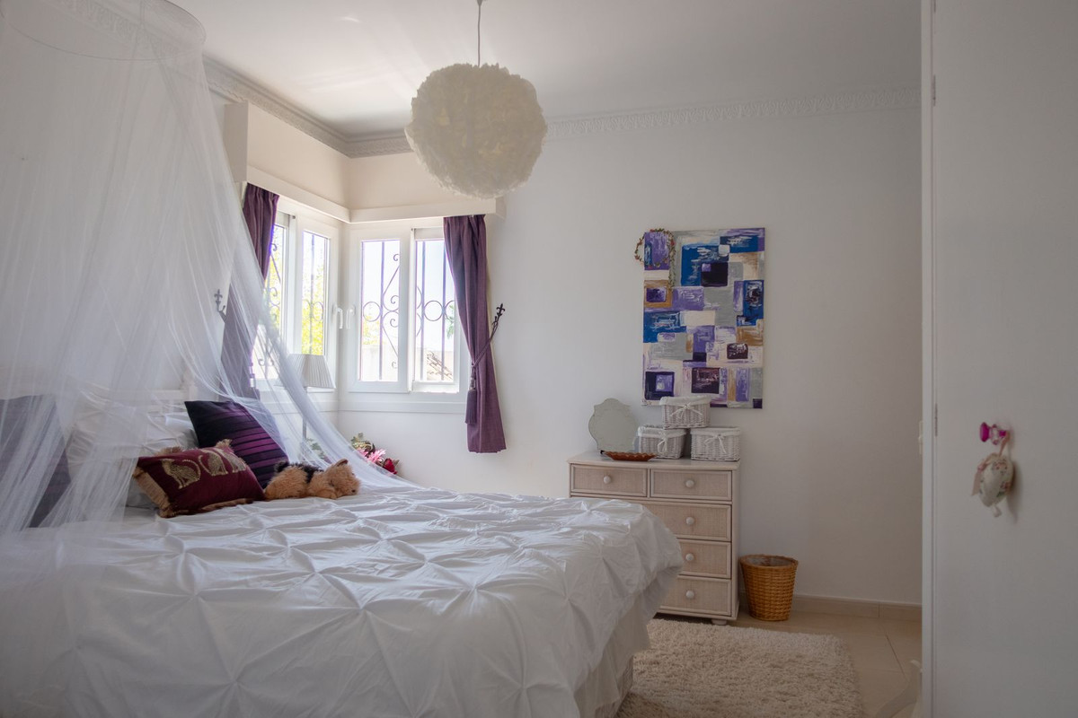 3 Bedroom Villa in Estepona - Photo 15