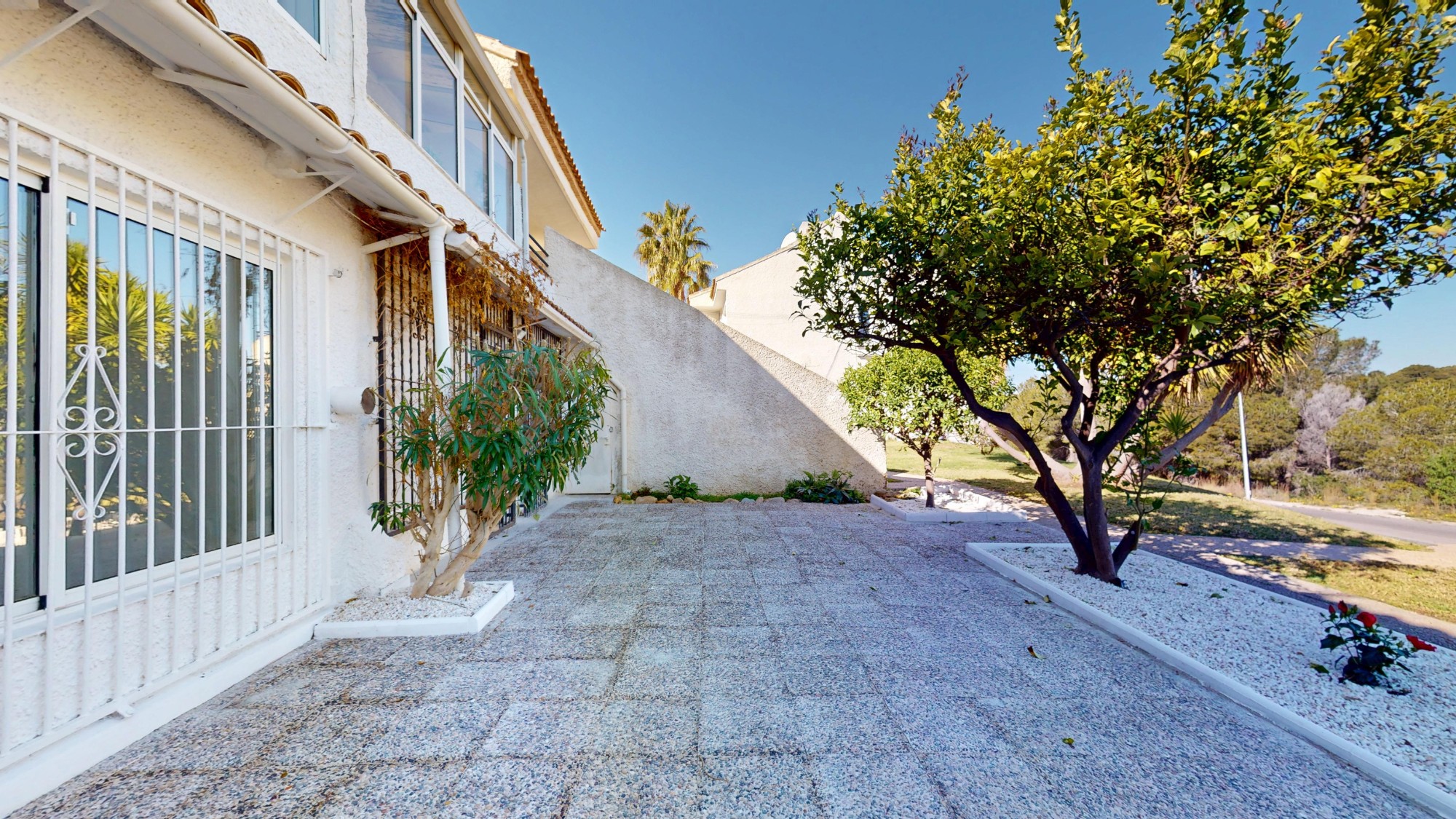 Apartamento com 2 quartos com piscina em Alicante, Espanha – Foto 21