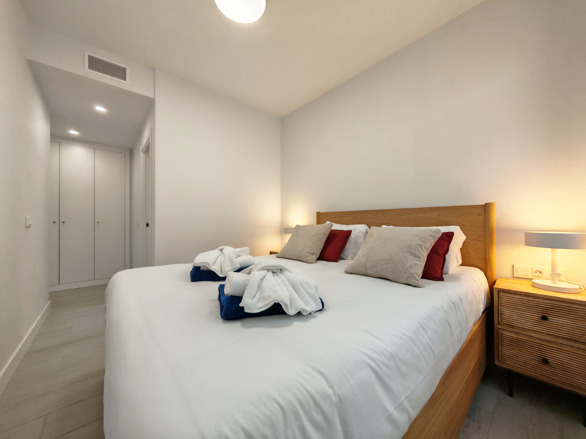 3 Bedroom Apartment in Estepona - Photo 10