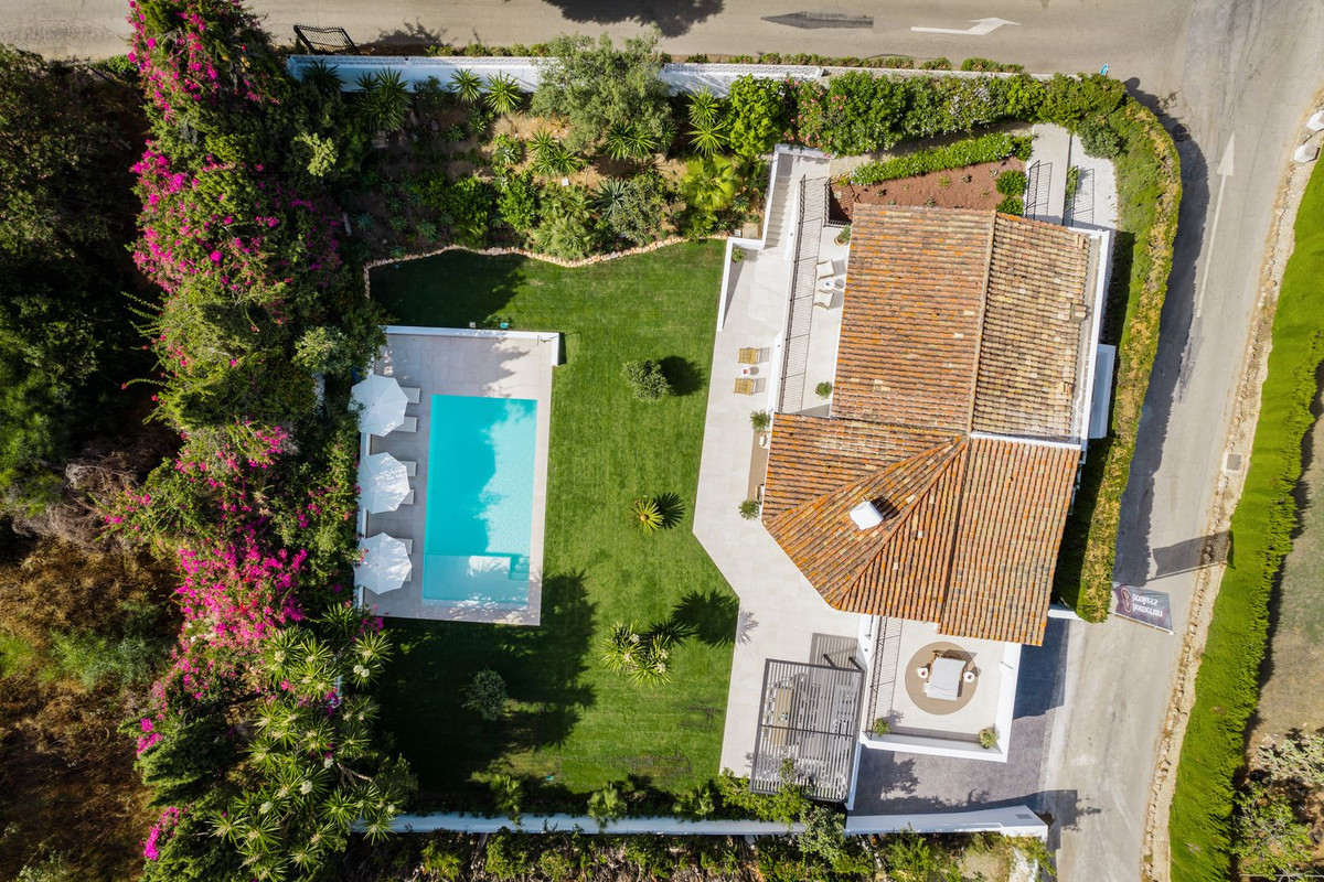 4 Bedroom Villa in Marbella - Photo 43