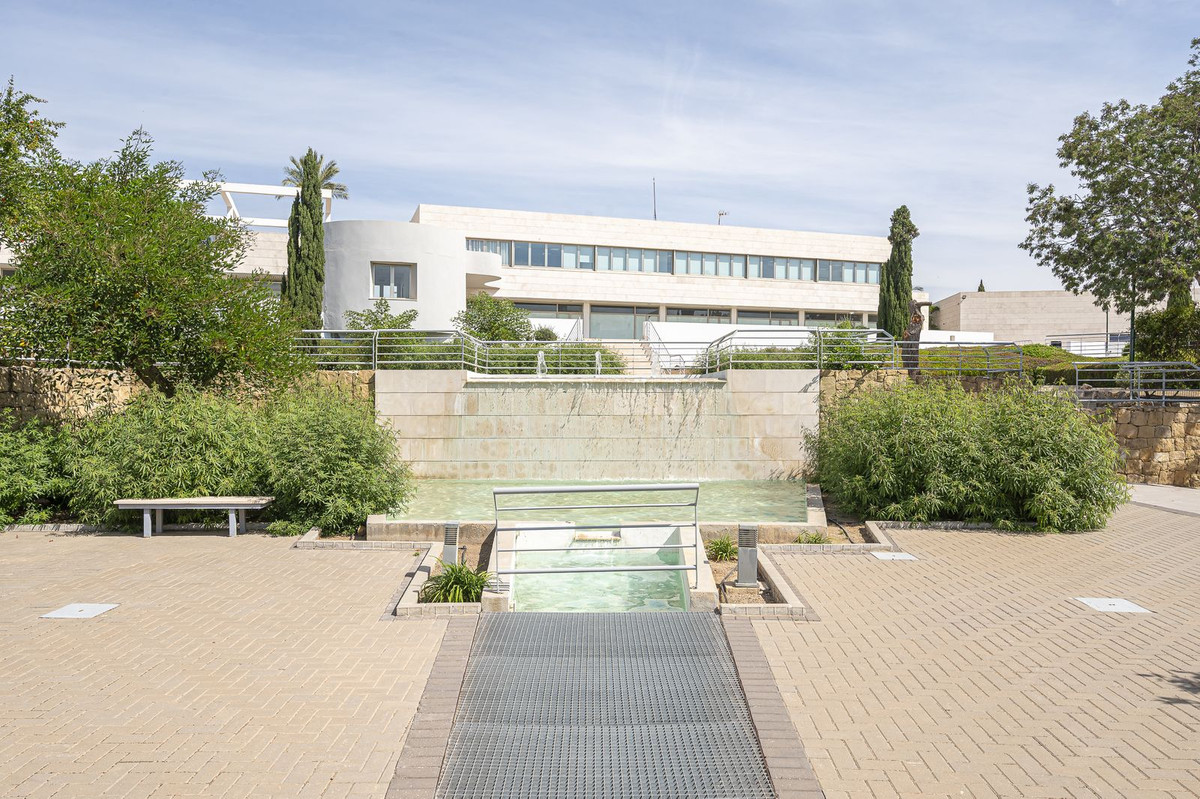 5 Bedroom Penthouse in Mijas - Photo 51