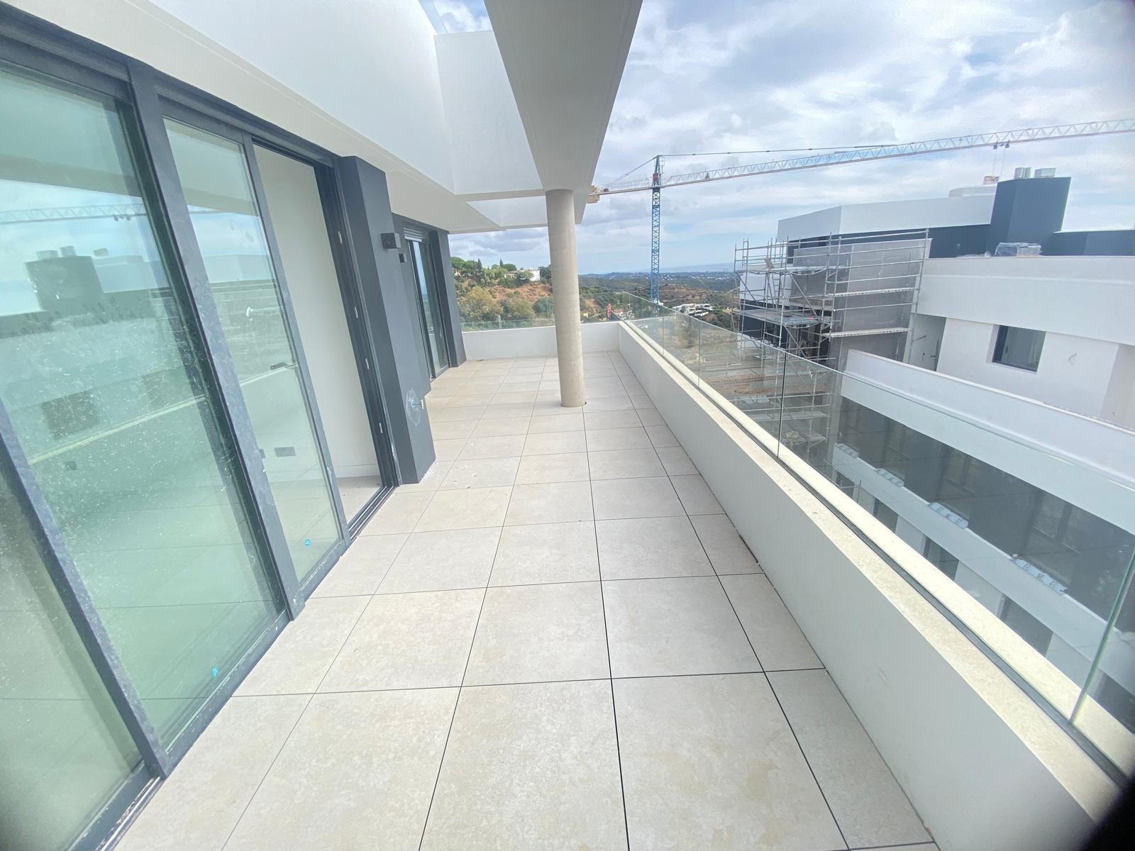 2 Bedroom Apartment in Marbella - Photo 23