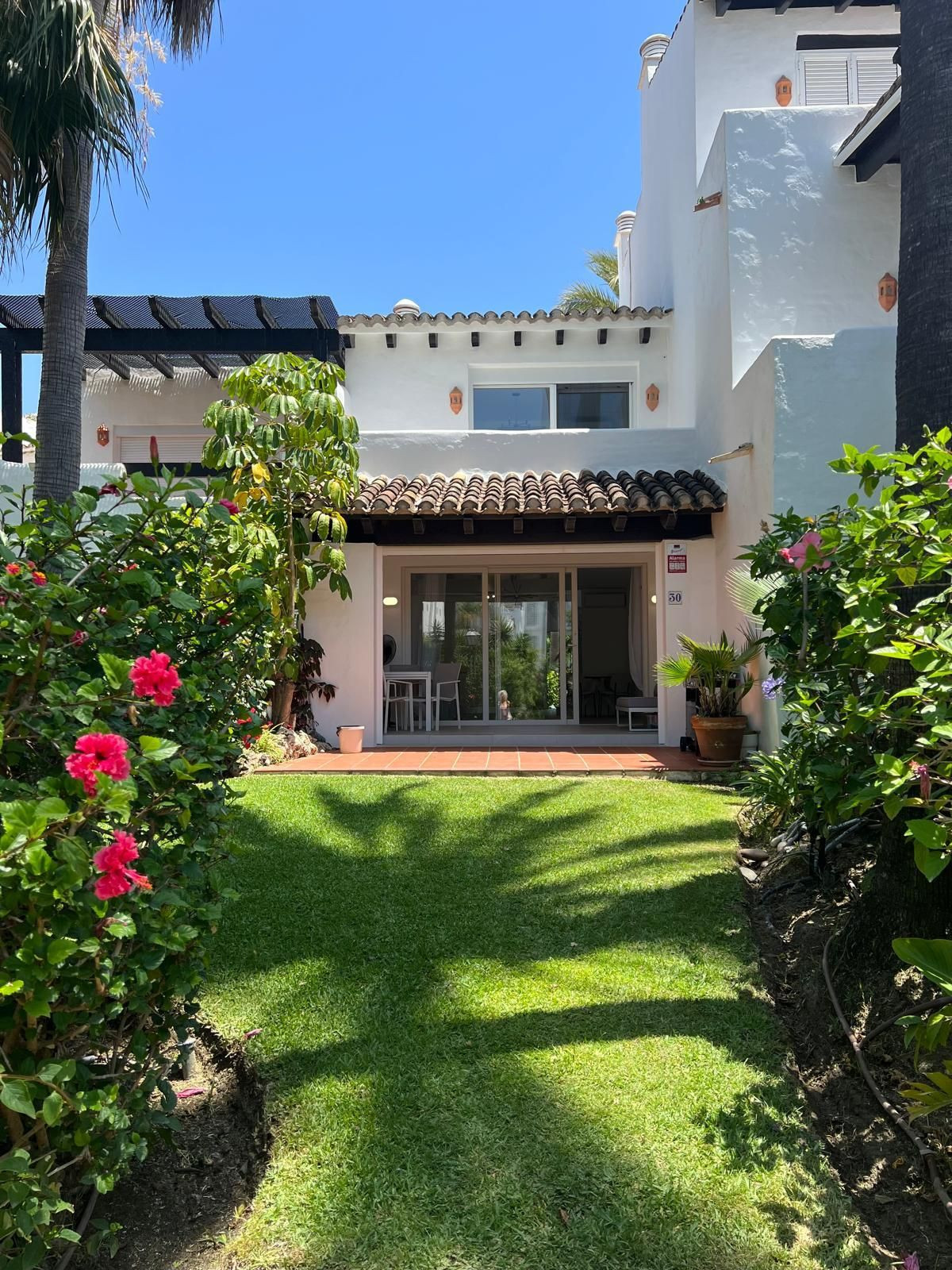 3 Bedroom Townhouse in Estepona - Photo 2