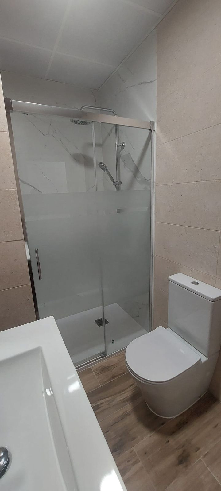 2 Bedroom Apartment in Fuengirola - Photo 5