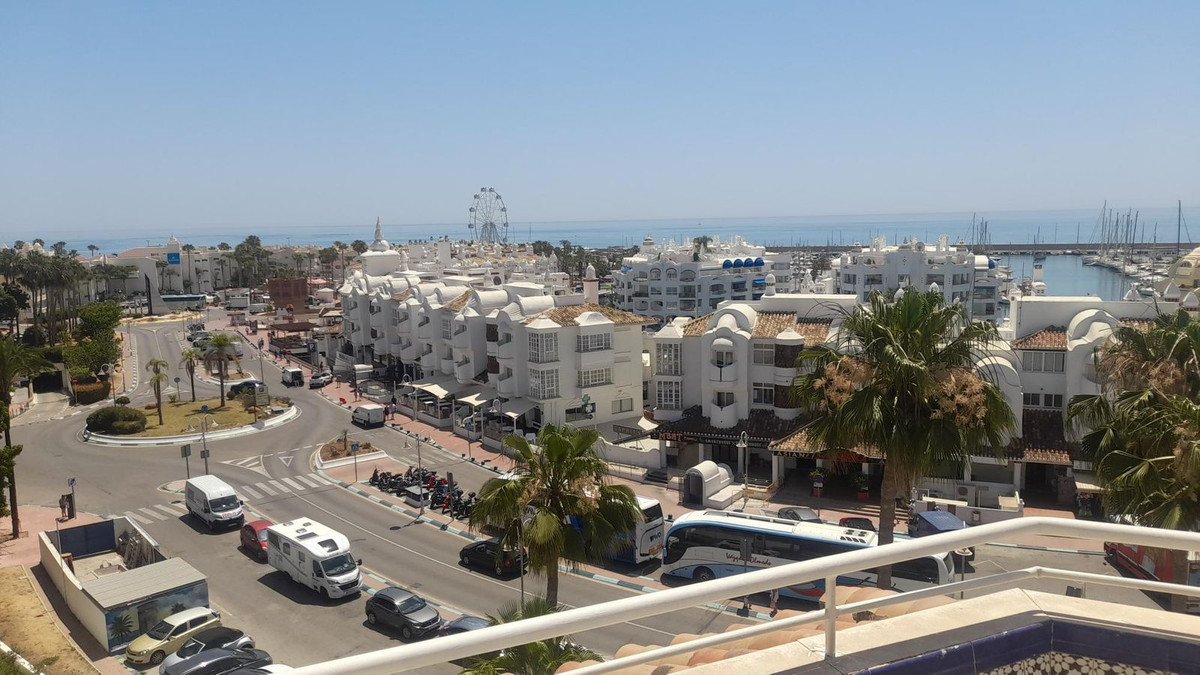 3 Bedroom Penthouse in Benalmádena - Photo 10