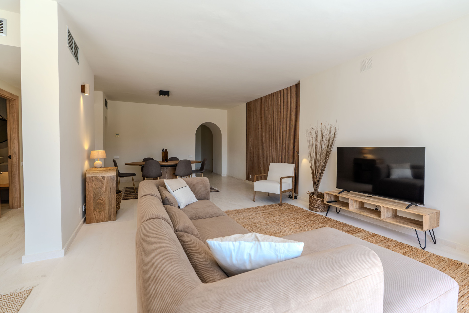 3 Bedroom Apartment in Estepona - Photo 13