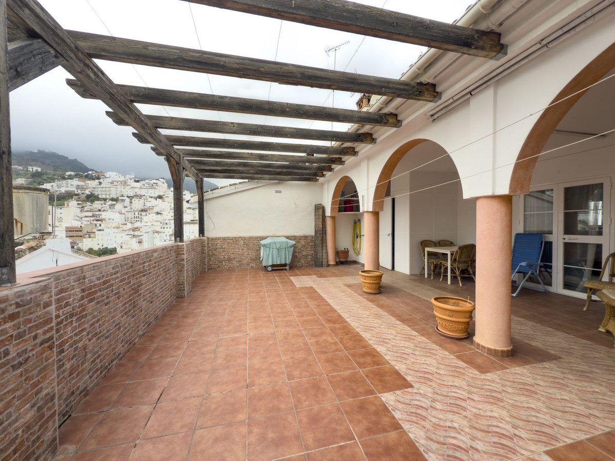 6 Bedroom Townhouse in Tolox - Photo 43