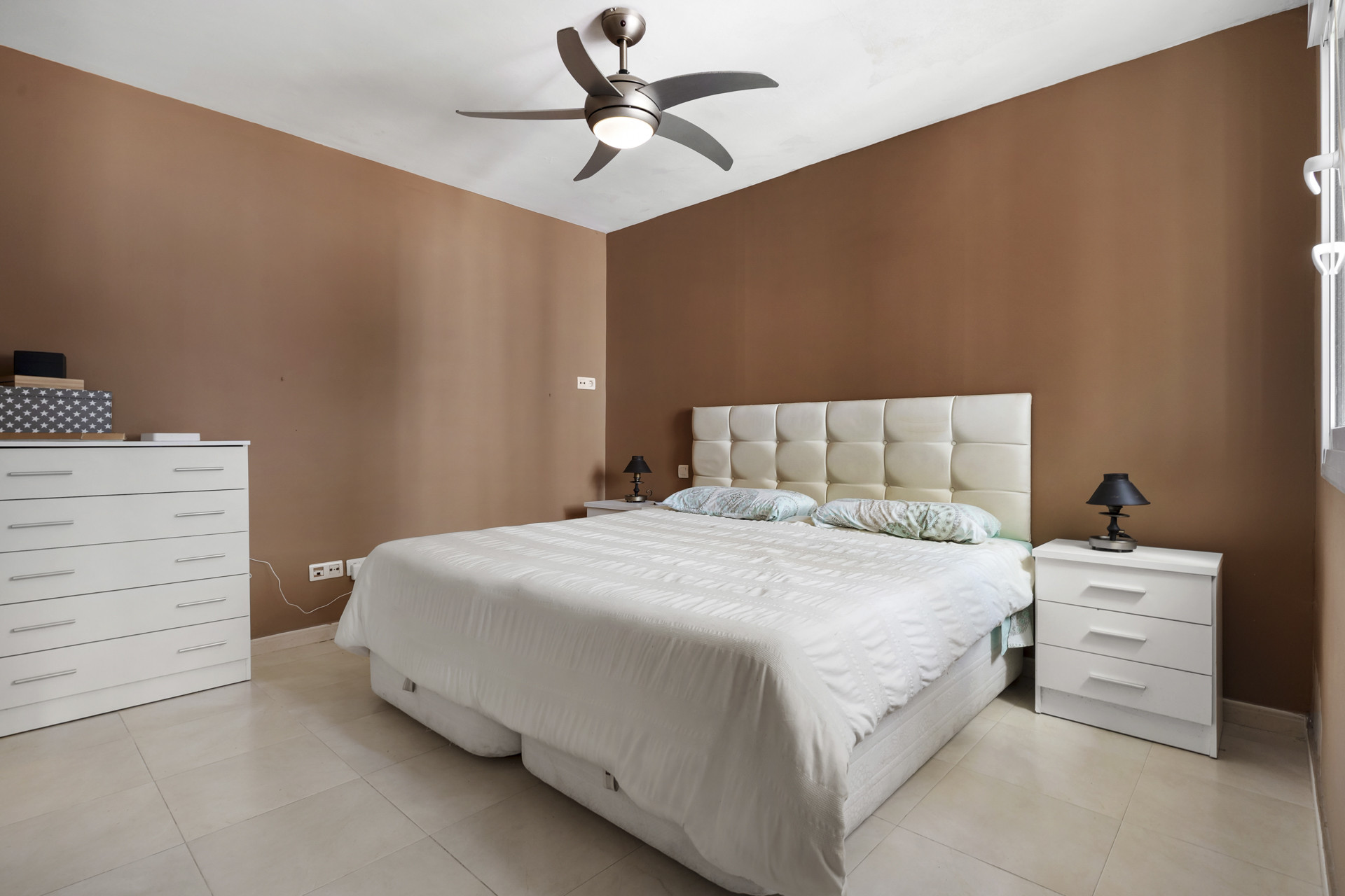 3 Bedroom Apartment in Marbella - Photo 10