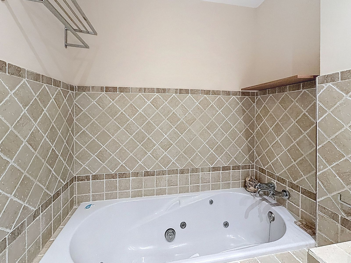 3 Bedroom Apartment in Estepona - Foto 33